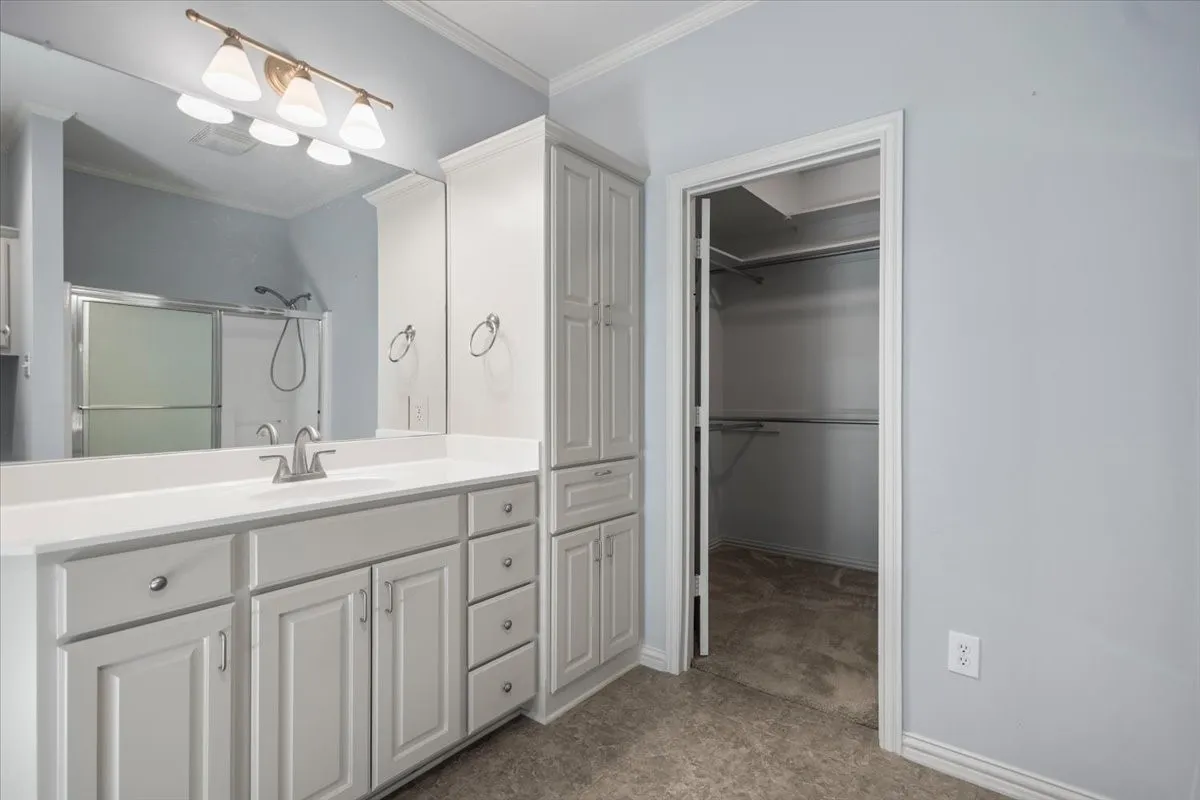 Single Family Residence For Sale in Smith County , 11831 Smallwood Drive, Flint, Texas 75762, 4 Bedroom, 4 Bathroom, 2 Garage spaces, 3,784 Sqft, built in 2005, mls#21308837, Real Estate Agent in Flint, Homes For Sale in Smith county, Homes For Sale in Flint, Realtor in Flint Texas, Real Estate Brokerage Independent Realty Texas, Luminita Cordes Realtor