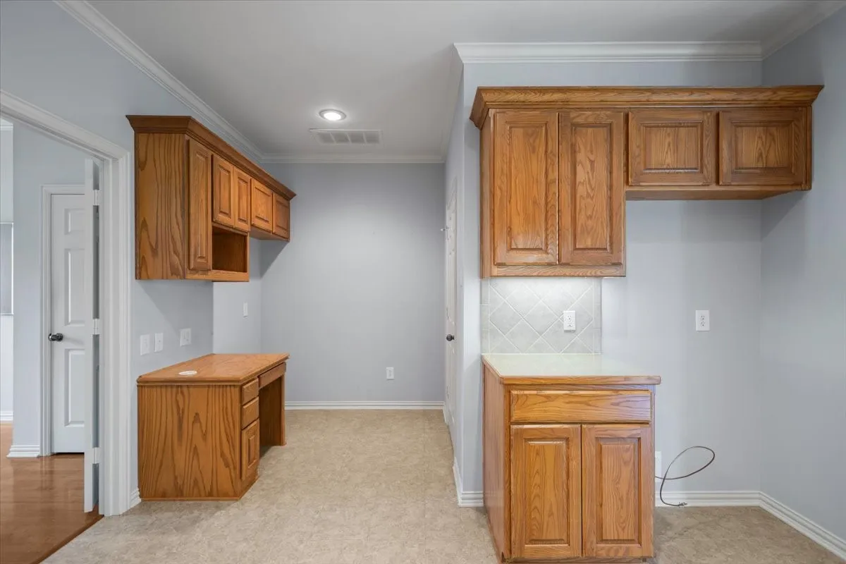 Single Family Residence For Sale in Smith County , 11831 Smallwood Drive, Flint, Texas 75762, 4 Bedroom, 4 Bathroom, 2 Garage spaces, 3,784 Sqft, built in 2005, mls#21308837, Real Estate Agent in Flint, Homes For Sale in Smith county, Homes For Sale in Flint, Realtor in Flint Texas, Real Estate Brokerage Independent Realty Texas, Luminita Cordes Realtor