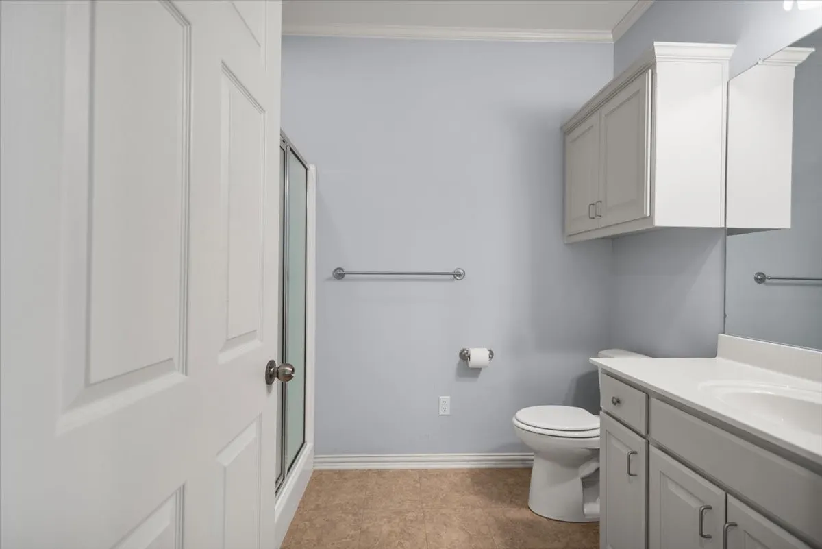 Single Family Residence For Sale in Smith County , 11831 Smallwood Drive, Flint, Texas 75762, 4 Bedroom, 4 Bathroom, 2 Garage spaces, 3,784 Sqft, built in 2005, mls#21308837, Real Estate Agent in Flint, Homes For Sale in Smith county, Homes For Sale in Flint, Realtor in Flint Texas, Real Estate Brokerage Independent Realty Texas, Luminita Cordes Realtor