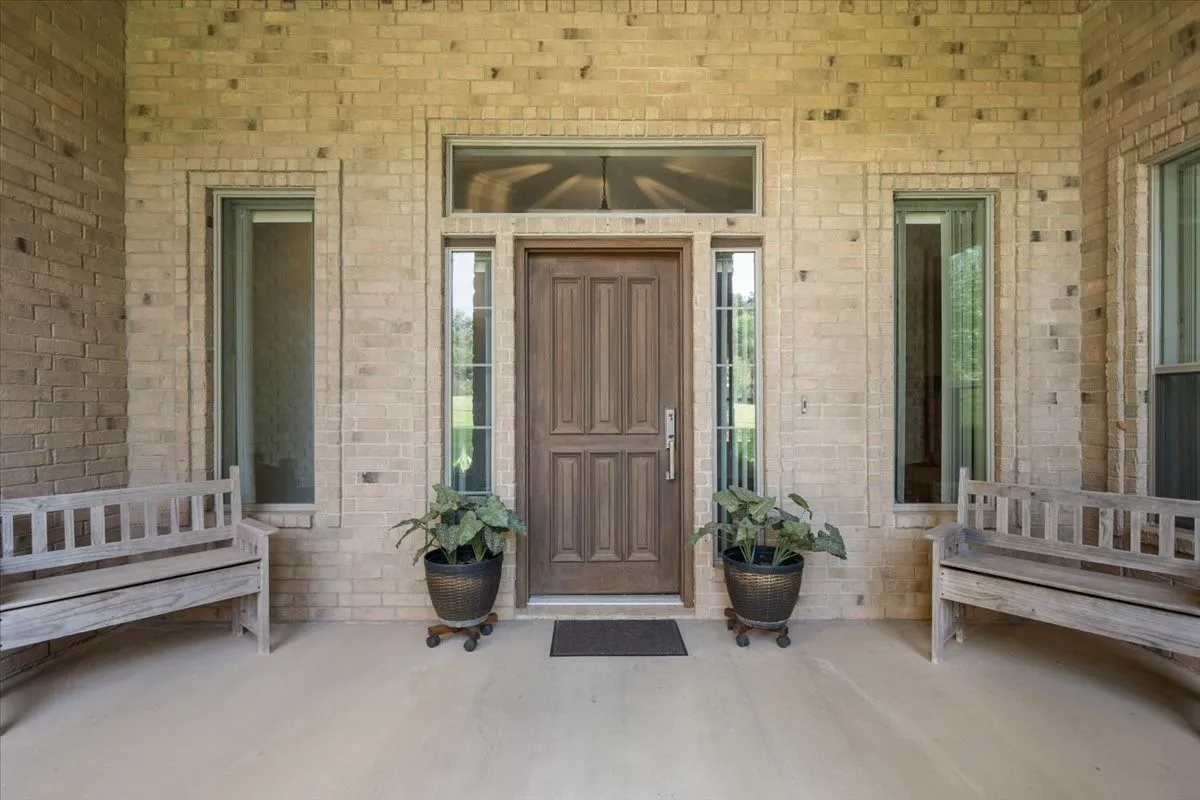 Single Family Residence For Sale in Smith County , 11831 Smallwood Drive, Flint, Texas 75762, 4 Bedroom, 4 Bathroom, 2 Garage spaces, 3,784 Sqft, built in 2005, mls#21308837, Real Estate Agent in Flint, Homes For Sale in Smith county, Homes For Sale in Flint, Realtor in Flint Texas, Real Estate Brokerage Independent Realty Texas, Luminita Cordes Realtor