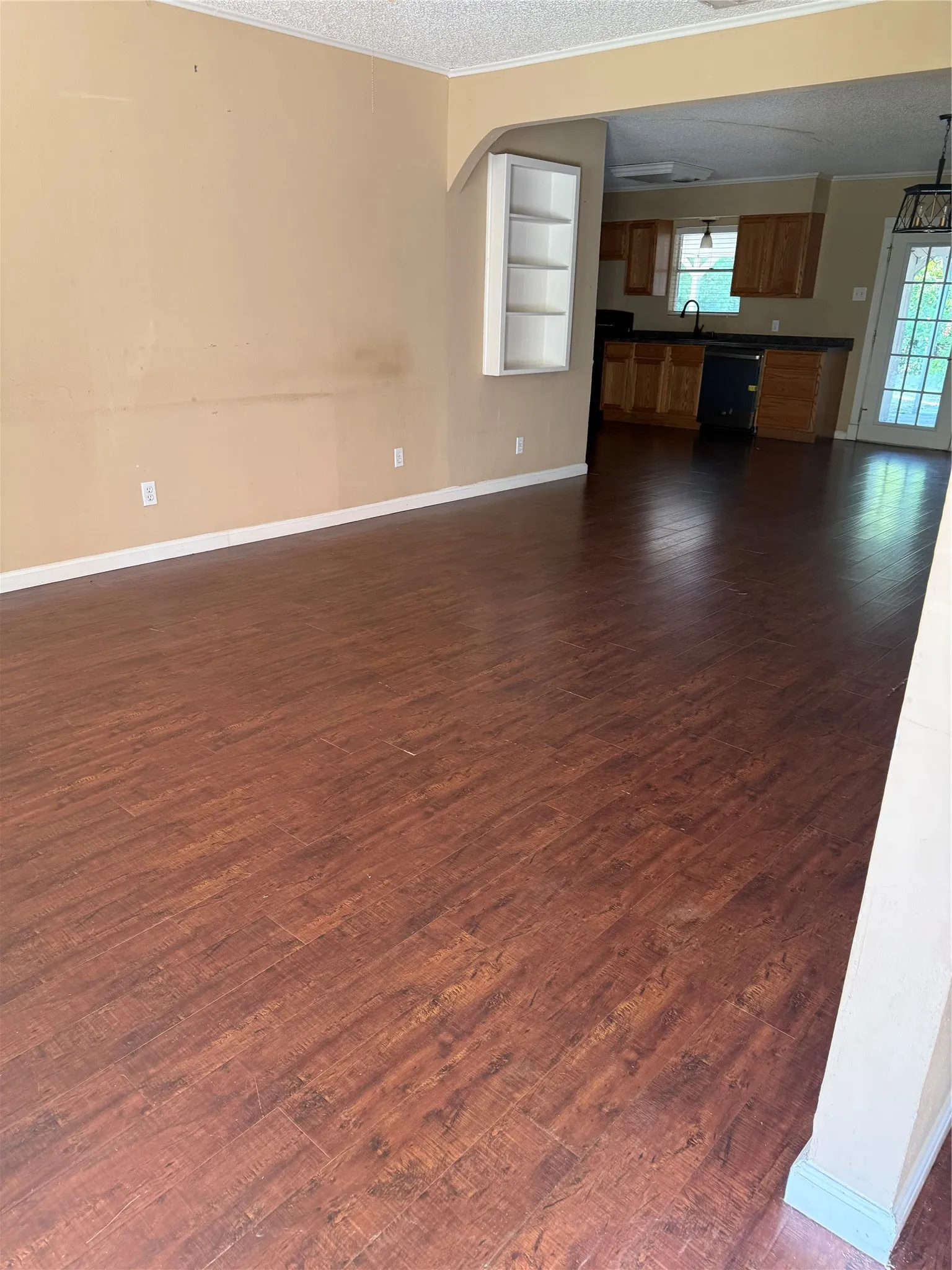 Single Family Residence For Sale in Johnson County , 107 SE Harris Street, Burleson, Texas 76028, 4 Bedroom, 2 Bathroom, 2 Garage spaces, 2,044 Sqft, built in 1963, mls#21320744, Real Estate Agent in Burleson, Homes For Sale in Johnson county, Homes For Sale in Burleson, Realtor in Burleson Texas, Real Estate Brokerage Independent Realty Texas, Luminita Cordes Realtor