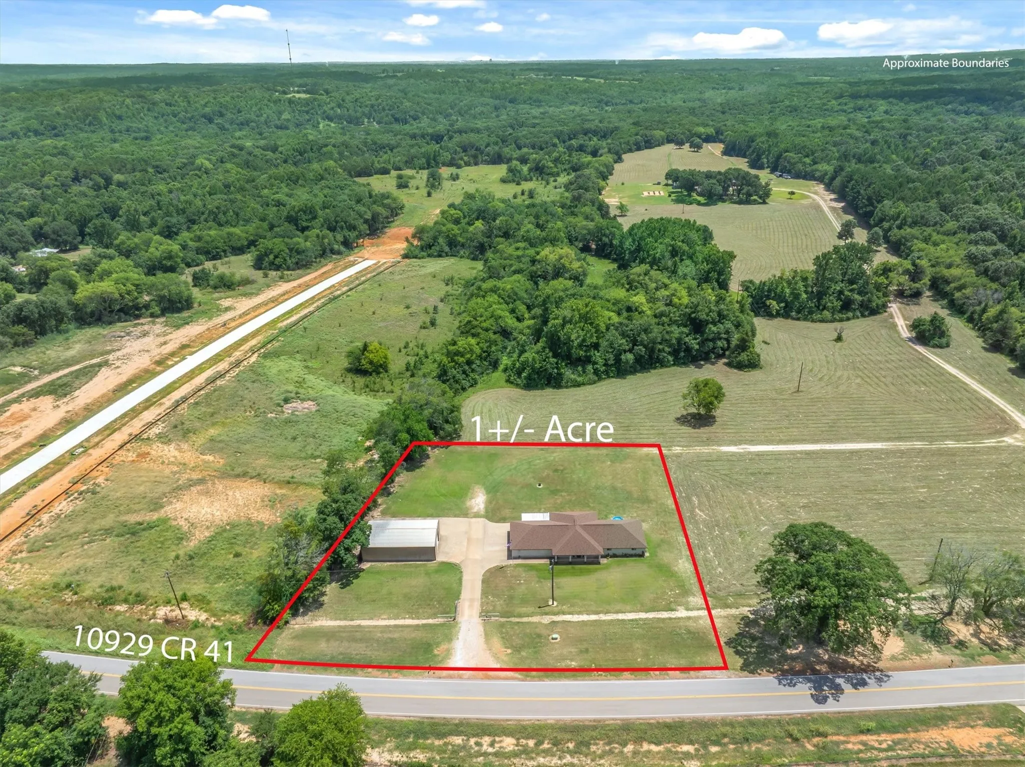 Single Family Residence For Sale in Smith County , 10929 County Road 41, Tyler, Texas 75706, 3 Bedroom, 3 Bathroom, 3 Garage spaces, 1,800 Sqft, built in 1998, mls#21319181, Real Estate Agent in Tyler, Homes For Sale in Smith county, Homes For Sale in Tyler, Realtor in Tyler Texas, Real Estate Brokerage Independent Realty Texas, Luminita Cordes Realtor