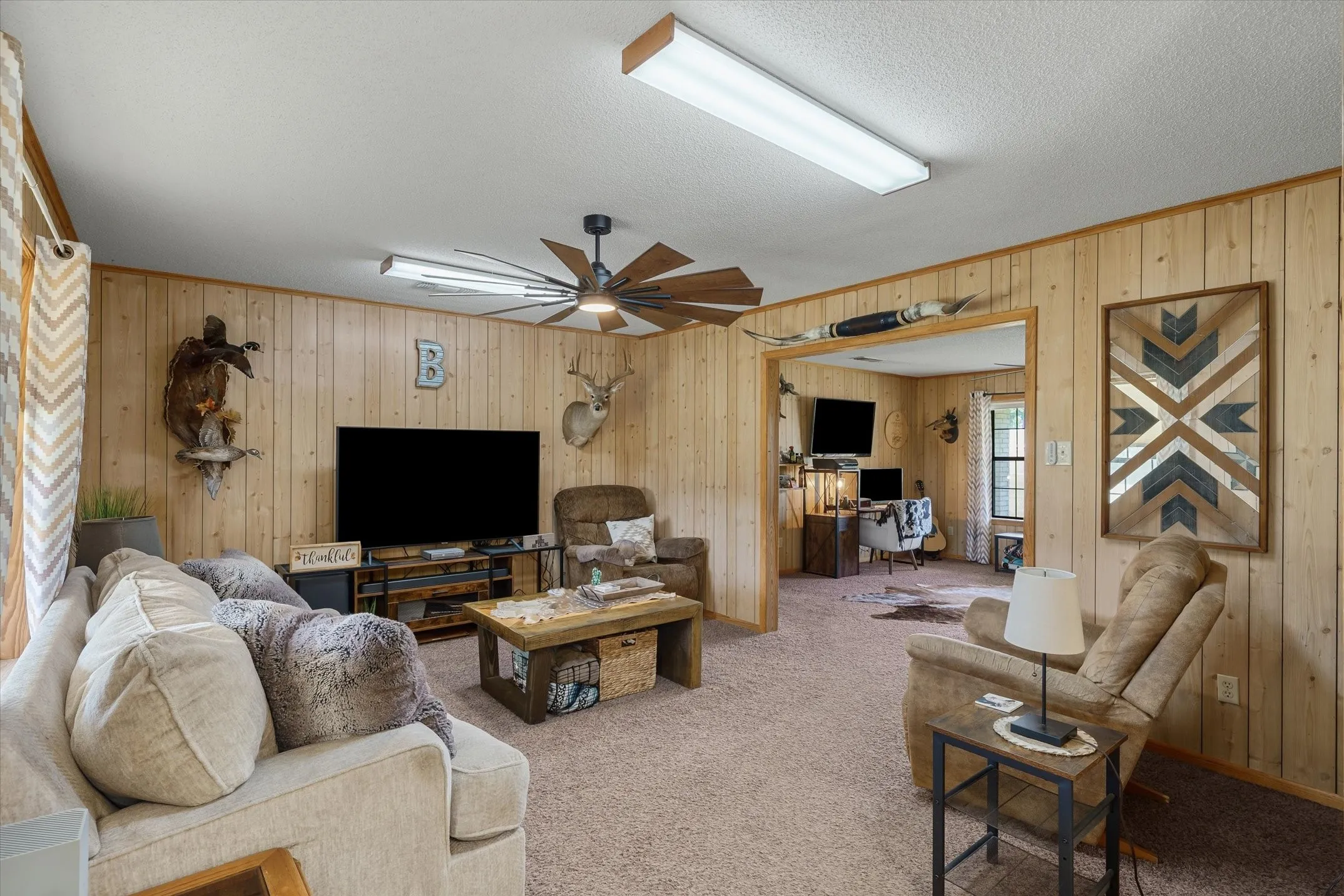 Single Family Residence For Sale in Smith County , 10929 County Road 41, Tyler, Texas 75706, 3 Bedroom, 3 Bathroom, 3 Garage spaces, 1,800 Sqft, built in 1998, mls#21319181, Real Estate Agent in Tyler, Homes For Sale in Smith county, Homes For Sale in Tyler, Realtor in Tyler Texas, Real Estate Brokerage Independent Realty Texas, Luminita Cordes Realtor
