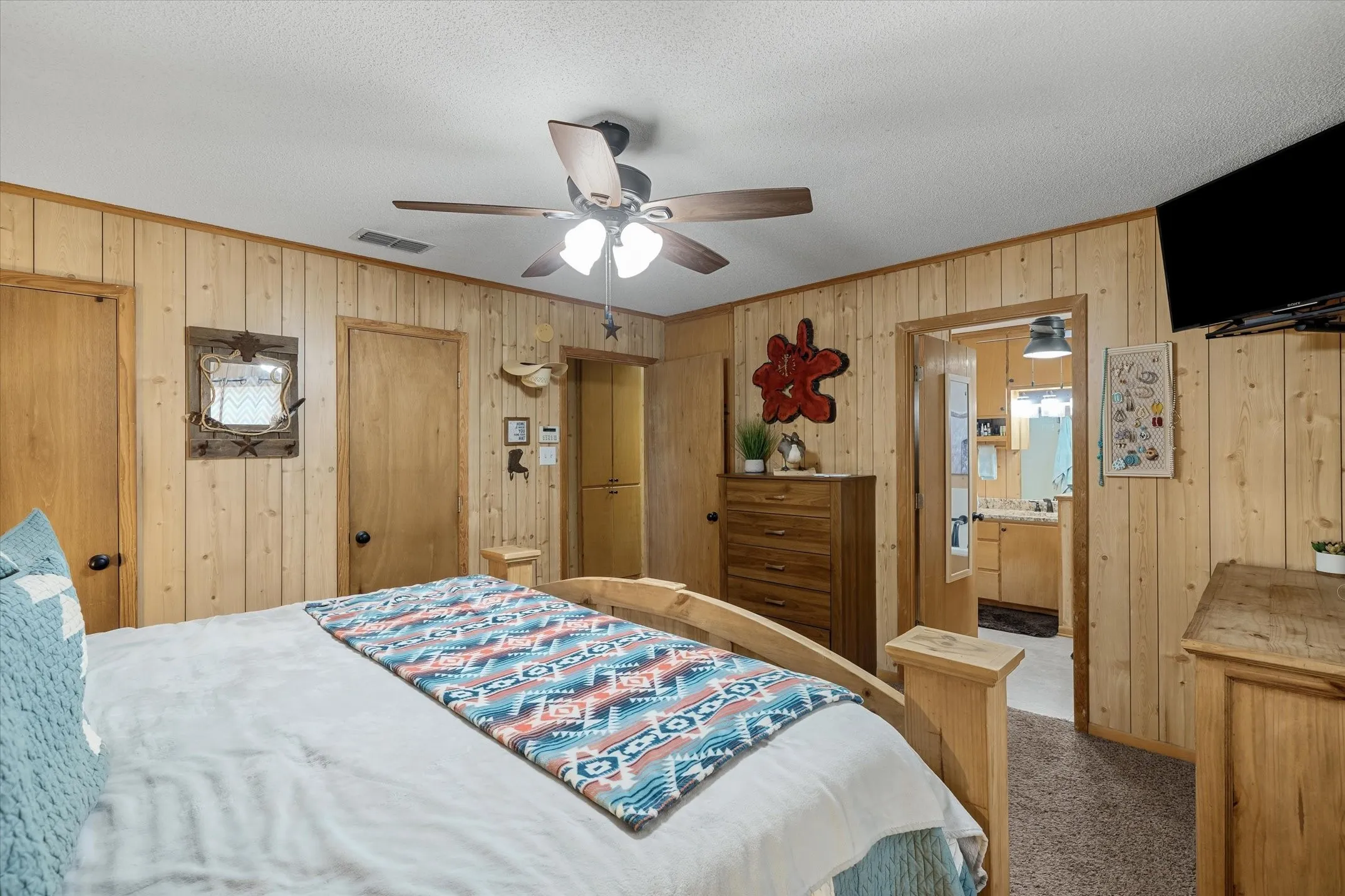Single Family Residence For Sale in Smith County , 10929 County Road 41, Tyler, Texas 75706, 3 Bedroom, 3 Bathroom, 3 Garage spaces, 1,800 Sqft, built in 1998, mls#21319181, Real Estate Agent in Tyler, Homes For Sale in Smith county, Homes For Sale in Tyler, Realtor in Tyler Texas, Real Estate Brokerage Independent Realty Texas, Luminita Cordes Realtor