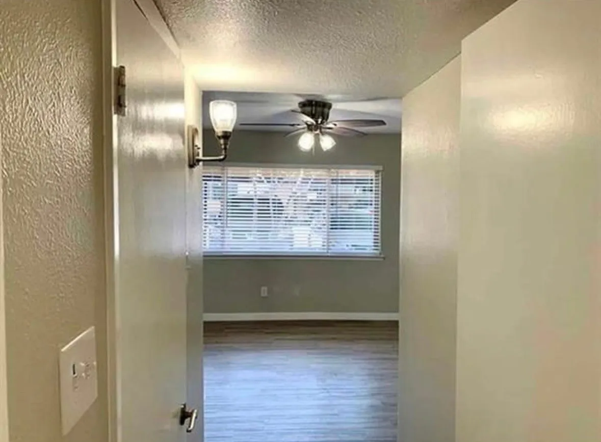 Condominium For Rent in Dallas County , 10650 Steppington Drive 122, Dallas, Texas 75230, 1 Bedroom, 1 Bathroom, Garage spaces, 769 Sqft, built in 1979, mls#21320754, Real Estate Agent in Dallas, Homes For Rent in Dallas county, Homes For Rent in Dallas, Realtor in Dallas Texas, Real Estate Brokerage Independent Realty Texas, Luminita Cordes Realtor