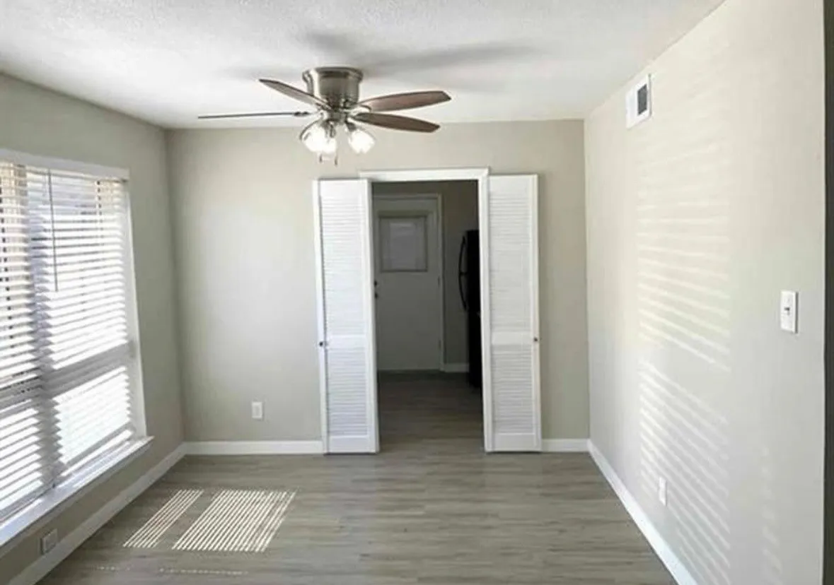 Condominium For Rent in Dallas County , 10650 Steppington Drive 122, Dallas, Texas 75230, 1 Bedroom, 1 Bathroom, Garage spaces, 769 Sqft, built in 1979, mls#21320754, Real Estate Agent in Dallas, Homes For Rent in Dallas county, Homes For Rent in Dallas, Realtor in Dallas Texas, Real Estate Brokerage Independent Realty Texas, Luminita Cordes Realtor