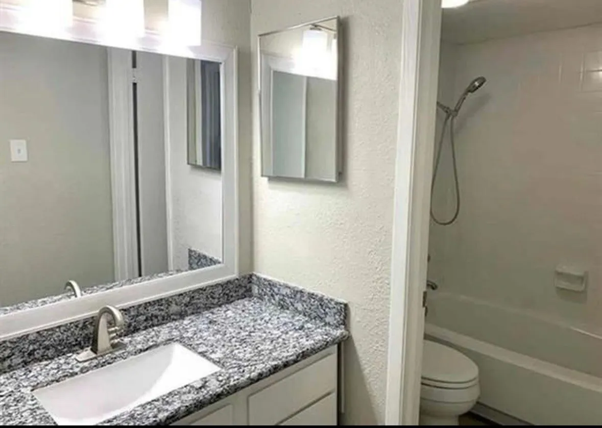 Condominium For Rent in Dallas County , 10650 Steppington Drive 122, Dallas, Texas 75230, 1 Bedroom, 1 Bathroom, Garage spaces, 769 Sqft, built in 1979, mls#21320754, Real Estate Agent in Dallas, Homes For Rent in Dallas county, Homes For Rent in Dallas, Realtor in Dallas Texas, Real Estate Brokerage Independent Realty Texas, Luminita Cordes Realtor