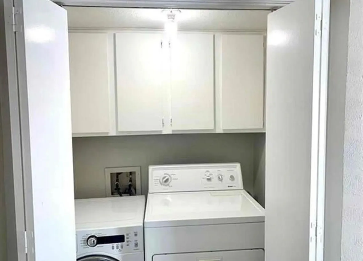 Condominium For Rent in Dallas County , 10650 Steppington Drive 122, Dallas, Texas 75230, 1 Bedroom, 1 Bathroom, Garage spaces, 769 Sqft, built in 1979, mls#21320754, Real Estate Agent in Dallas, Homes For Rent in Dallas county, Homes For Rent in Dallas, Realtor in Dallas Texas, Real Estate Brokerage Independent Realty Texas, Luminita Cordes Realtor