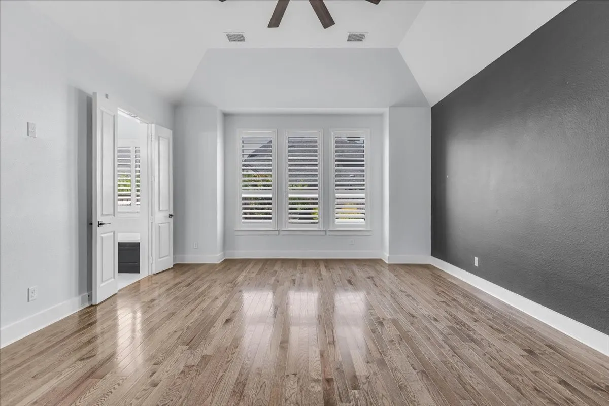 Single Family Residence For Sale in Denton County , 4049 Covent Garden Lane, Frisco, Texas 75034, 5 Bedroom, 6 Bathroom, 3 Garage spaces, 5,002 Sqft, built in 2017, mls#21320528, Real Estate Agent in Frisco, Homes For Sale in Denton county, Homes For Sale in Frisco, Realtor in Frisco Texas, Real Estate Brokerage Independent Realty Texas, Luminita Cordes Realtor