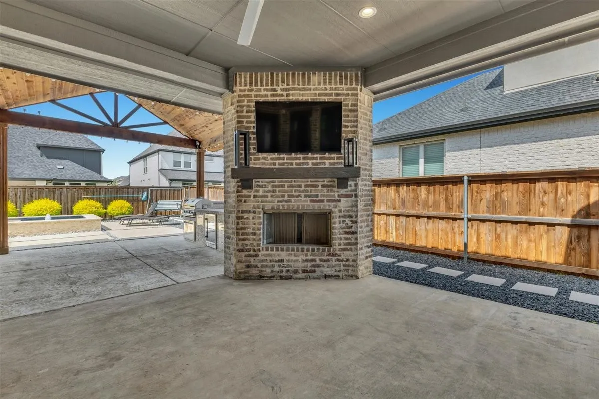 Single Family Residence For Sale in Denton County , 4049 Covent Garden Lane, Frisco, Texas 75034, 5 Bedroom, 6 Bathroom, 3 Garage spaces, 5,002 Sqft, built in 2017, mls#21320528, Real Estate Agent in Frisco, Homes For Sale in Denton county, Homes For Sale in Frisco, Realtor in Frisco Texas, Real Estate Brokerage Independent Realty Texas, Luminita Cordes Realtor