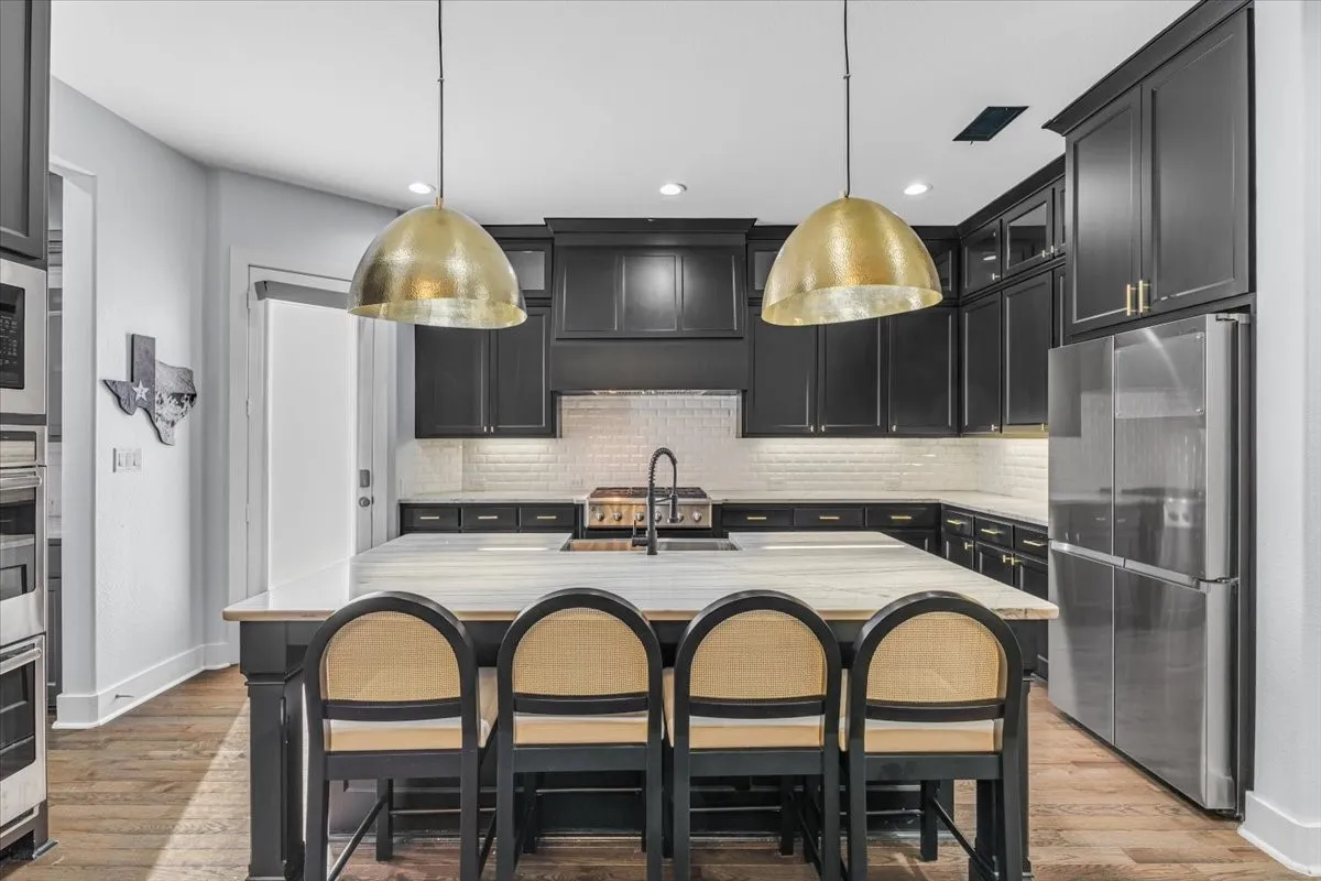 Single Family Residence For Sale in Denton County , 4049 Covent Garden Lane, Frisco, Texas 75034, 5 Bedroom, 6 Bathroom, 3 Garage spaces, 5,002 Sqft, built in 2017, mls#21320528, Real Estate Agent in Frisco, Homes For Sale in Denton county, Homes For Sale in Frisco, Realtor in Frisco Texas, Real Estate Brokerage Independent Realty Texas, Luminita Cordes Realtor
