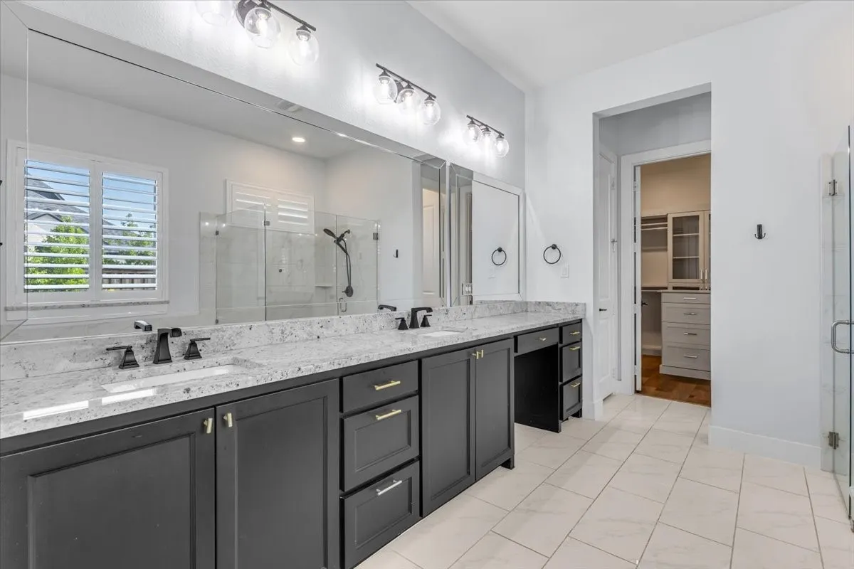 Single Family Residence For Sale in Denton County , 4049 Covent Garden Lane, Frisco, Texas 75034, 5 Bedroom, 6 Bathroom, 3 Garage spaces, 5,002 Sqft, built in 2017, mls#21320528, Real Estate Agent in Frisco, Homes For Sale in Denton county, Homes For Sale in Frisco, Realtor in Frisco Texas, Real Estate Brokerage Independent Realty Texas, Luminita Cordes Realtor