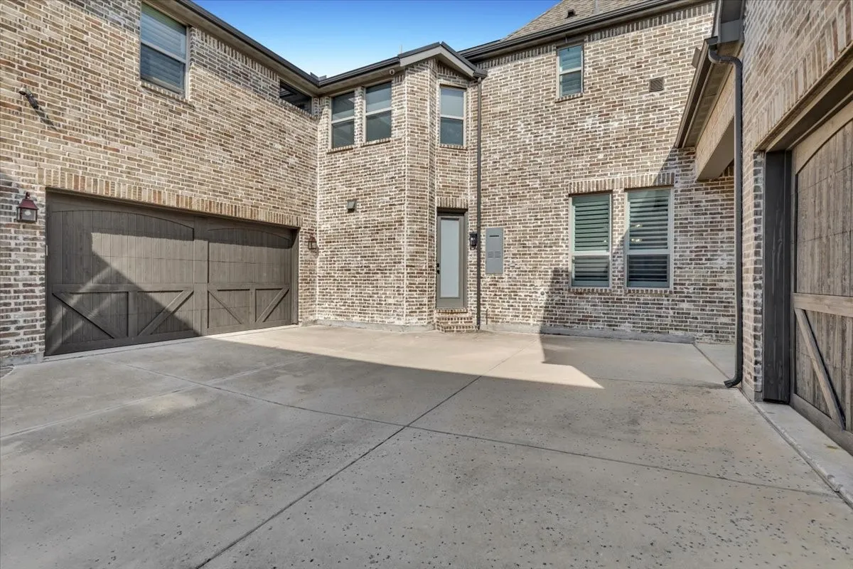 Single Family Residence For Sale in Denton County , 4049 Covent Garden Lane, Frisco, Texas 75034, 5 Bedroom, 6 Bathroom, 3 Garage spaces, 5,002 Sqft, built in 2017, mls#21320528, Real Estate Agent in Frisco, Homes For Sale in Denton county, Homes For Sale in Frisco, Realtor in Frisco Texas, Real Estate Brokerage Independent Realty Texas, Luminita Cordes Realtor