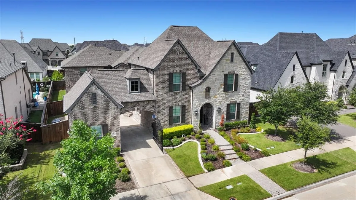 Single Family Residence For Sale in Denton County , 4049 Covent Garden Lane, Frisco, Texas 75034, 5 Bedroom, 6 Bathroom, 3 Garage spaces, 5,002 Sqft, built in 2017, mls#21320528, Real Estate Agent in Frisco, Homes For Sale in Denton county, Homes For Sale in Frisco, Realtor in Frisco Texas, Real Estate Brokerage Independent Realty Texas, Luminita Cordes Realtor