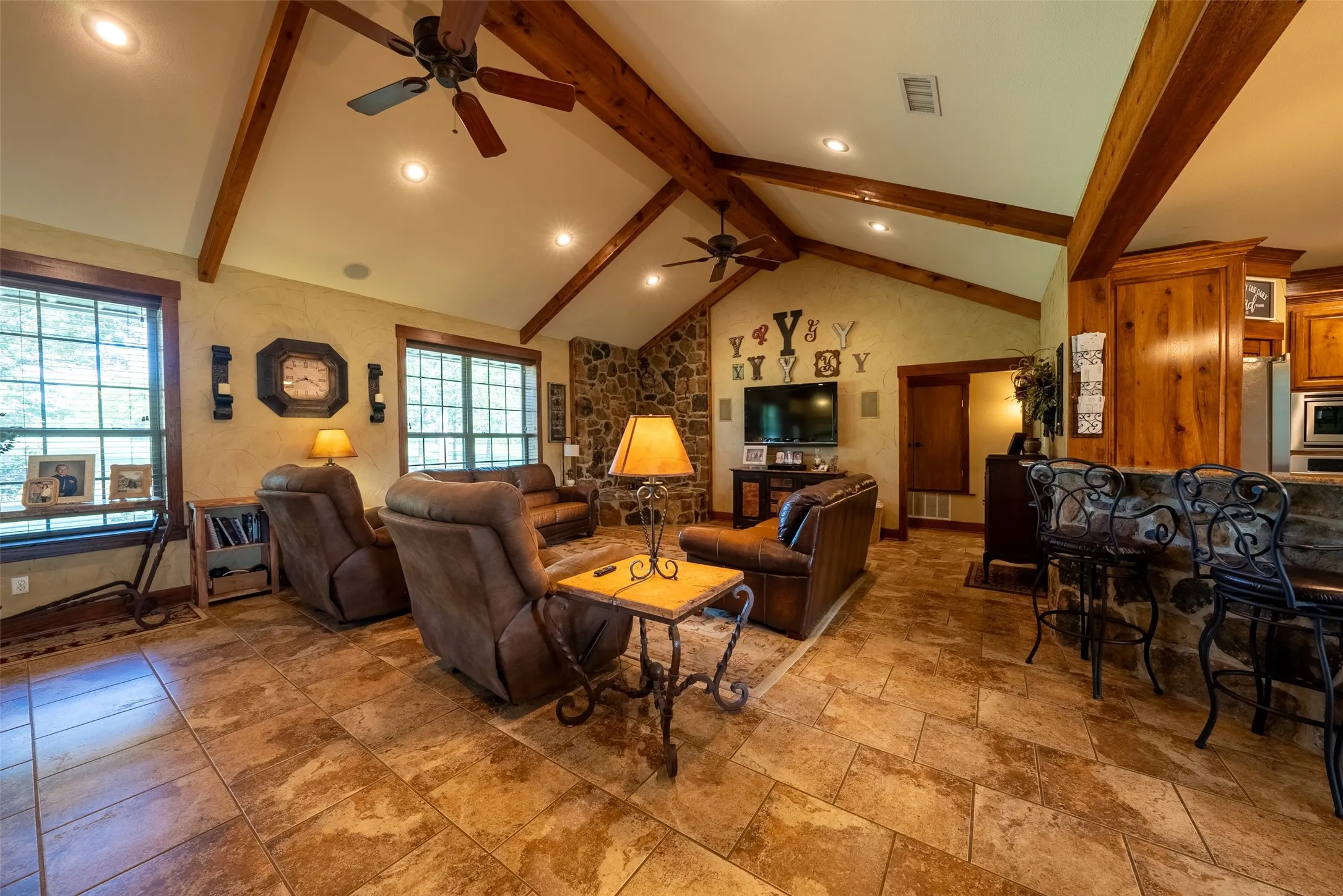 Farm For Sale in Van Zandt County , 10457 State Highway 110, Van, Texas 75790, 3 Bedroom, 3 Bathroom, 1 Garage spaces, 2,360 Sqft, built in 2009, mls#21319661, Real Estate Agent in Van, Homes For Sale in Van Zandt county, Homes For Sale in Van, Realtor in Van Texas, Real Estate Brokerage Independent Realty Texas, Luminita Cordes Realtor