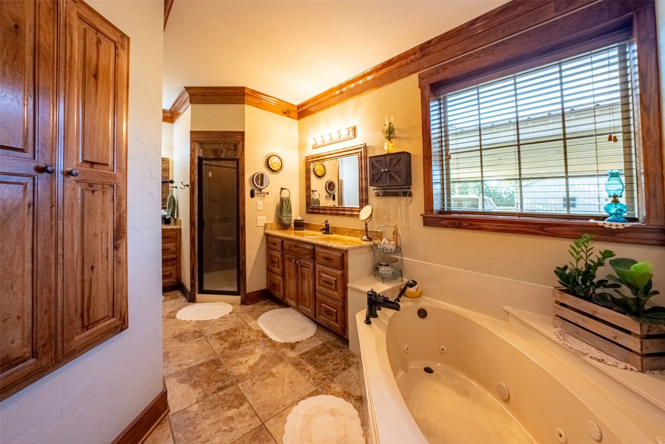 Farm For Sale in Van Zandt County , 10457 State Highway 110, Van, Texas 75790, 3 Bedroom, 3 Bathroom, 1 Garage spaces, 2,360 Sqft, built in 2009, mls#21319661, Real Estate Agent in Van, Homes For Sale in Van Zandt county, Homes For Sale in Van, Realtor in Van Texas, Real Estate Brokerage Independent Realty Texas, Luminita Cordes Realtor