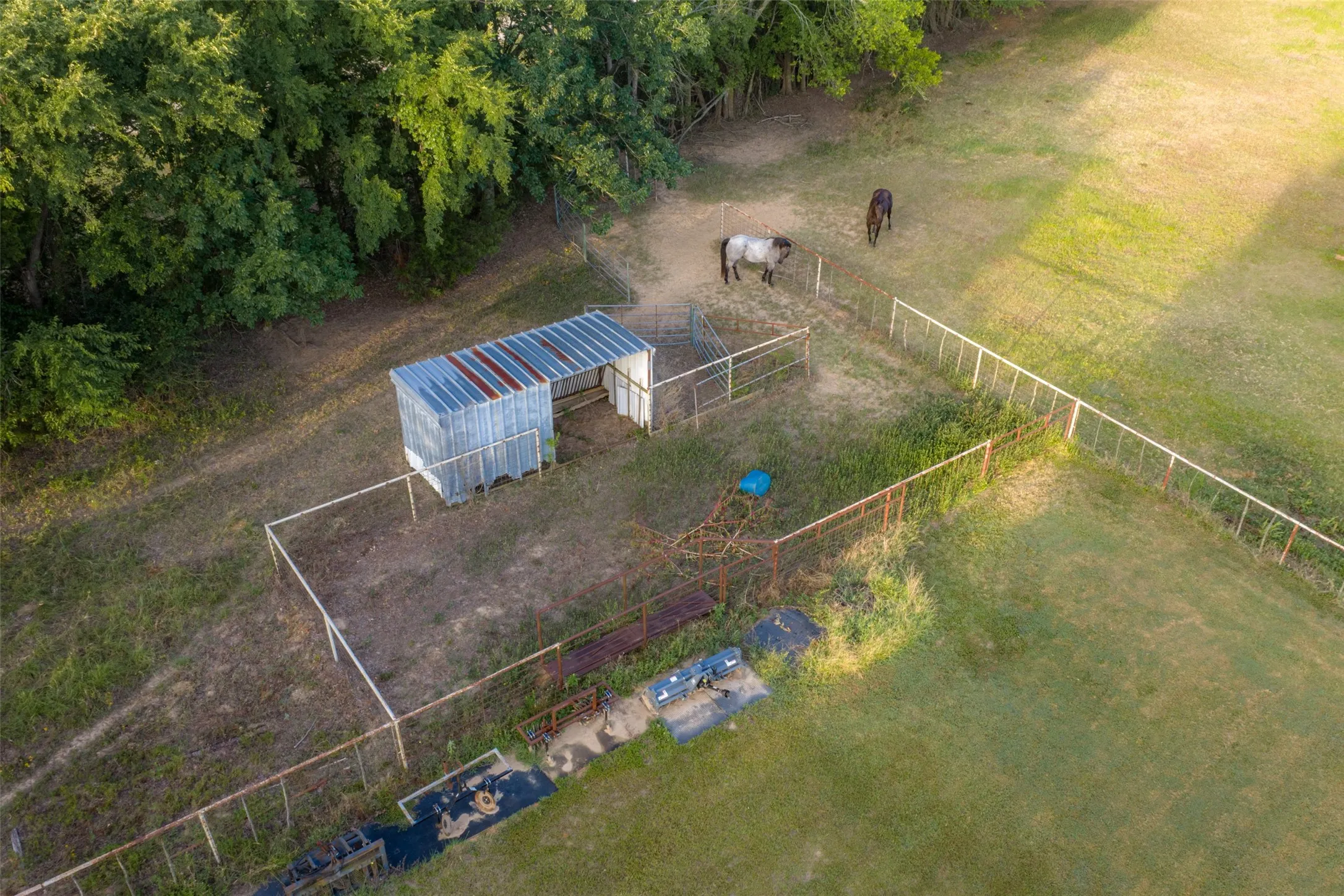 Farm For Sale in Van Zandt County , 10457 State Highway 110, Van, Texas 75790, 3 Bedroom, 3 Bathroom, 1 Garage spaces, 2,360 Sqft, built in 2009, mls#21319661, Real Estate Agent in Van, Homes For Sale in Van Zandt county, Homes For Sale in Van, Realtor in Van Texas, Real Estate Brokerage Independent Realty Texas, Luminita Cordes Realtor