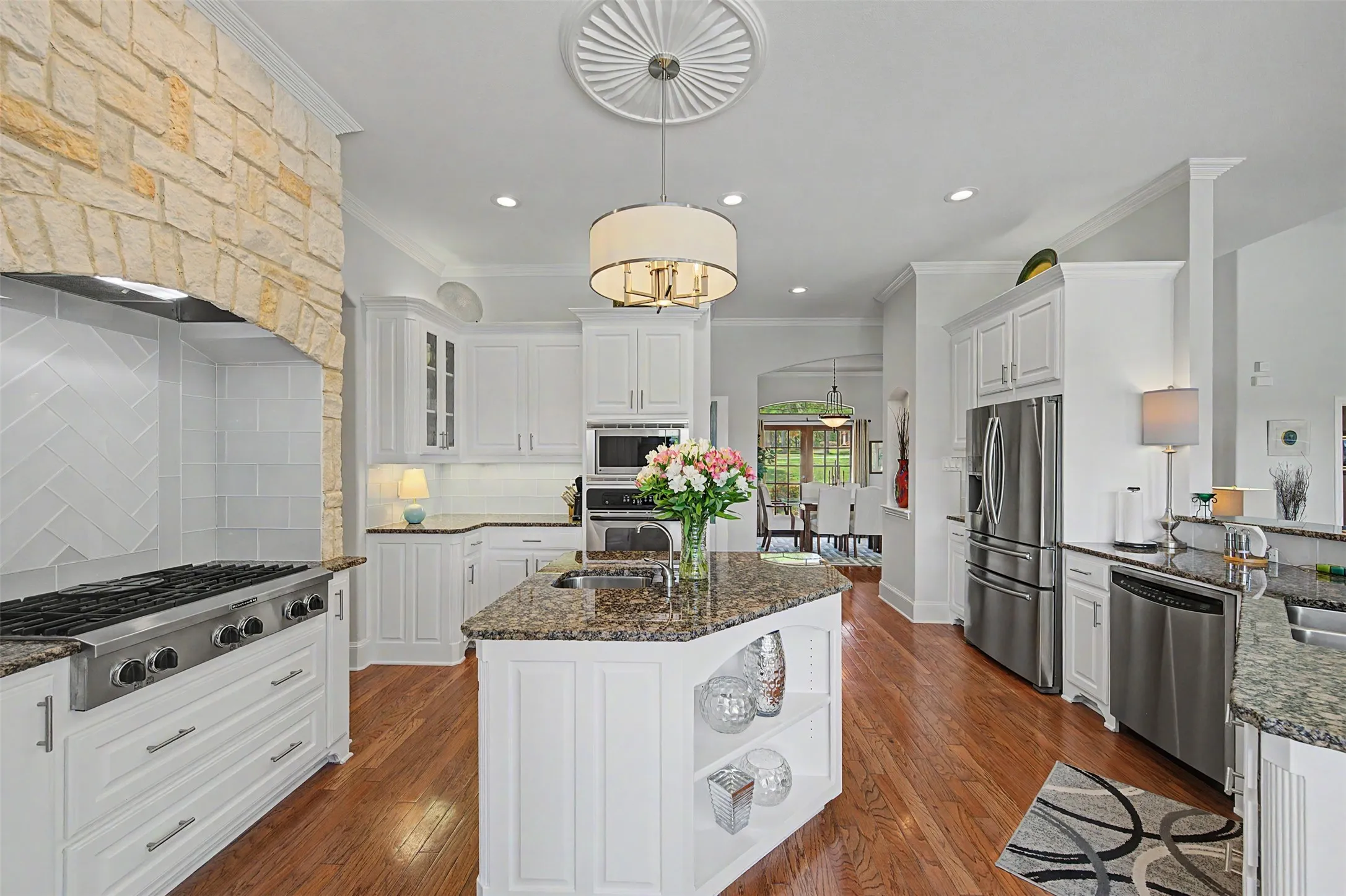 Single Family Residence For Sale in Dallas County , 1529 Cypress Bend Drive, Cedar Hill, Texas 75104, 3 Bedroom, 3 Bathroom, 3 Garage spaces, 2,736 Sqft, built in 2002, mls#21317554, Real Estate Agent in Cedar Hill, Homes For Sale in Dallas county, Homes For Sale in Cedar Hill, Realtor in Cedar Hill Texas, Real Estate Brokerage Independent Realty Texas, Luminita Cordes Realtor