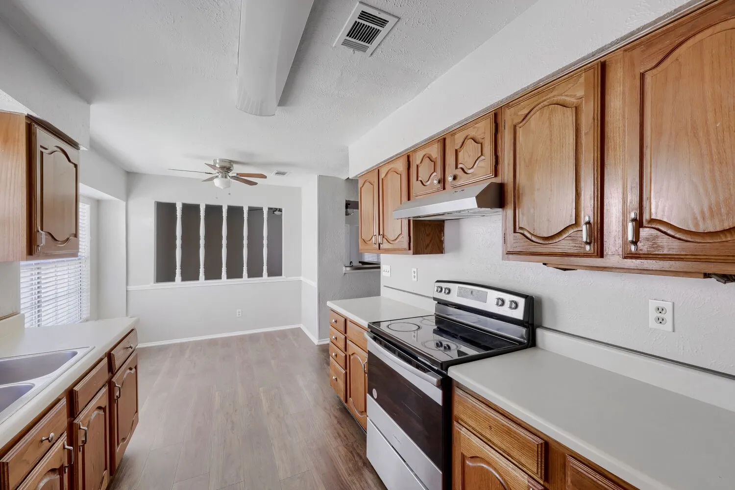 Single Family Residence For Rent in Dallas County , 1005 Whitewater Trail, De Soto, Texas 75115, 3 Bedroom, 2 Bathroom, 2 Garage spaces, 1,966 Sqft, built in 1984, mls#21320720, Real Estate Agent in De Soto, Homes For Rent in Dallas county, Homes For Rent in De Soto, Realtor in De Soto Texas, Real Estate Brokerage Independent Realty Texas, Luminita Cordes Realtor