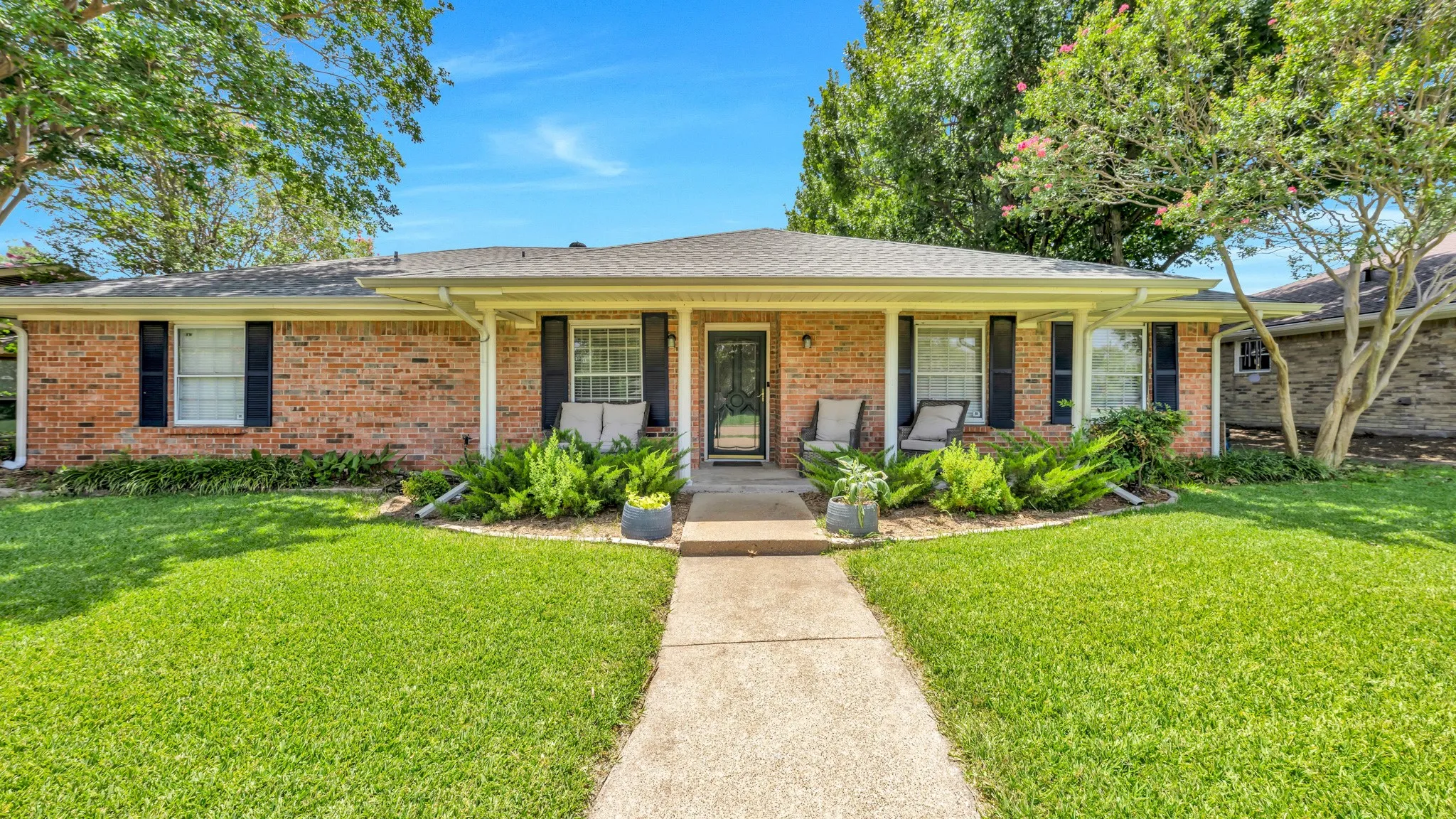 Single Family Residence For Sale in Collin County , 2500 Stonemoss Drive, Plano, Texas 75075, 4 Bedroom, 2 Bathroom, 2 Garage spaces, 2,309 Sqft, built in 1973, mls#21316315, Real Estate Agent in Plano, Homes For Sale in Collin county, Homes For Sale in Plano, Realtor in Plano Texas, Real Estate Brokerage Independent Realty Texas, Luminita Cordes Realtor