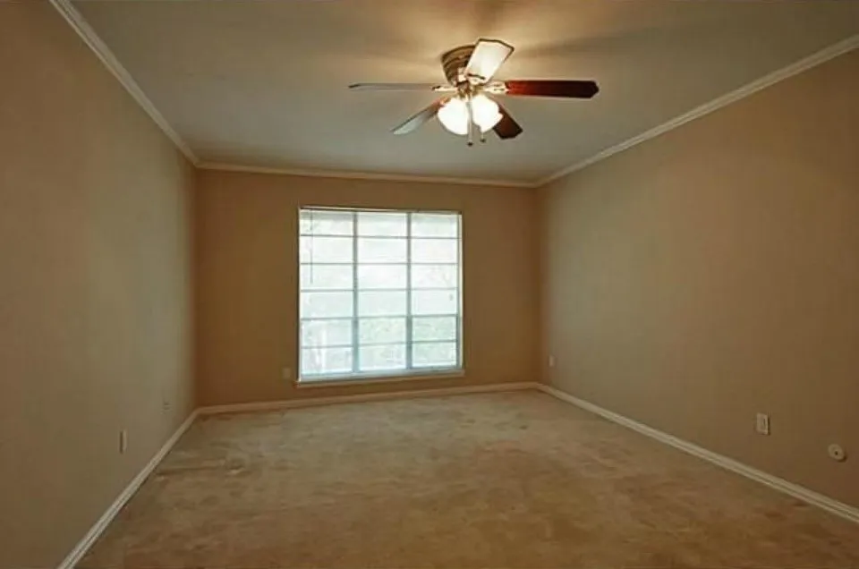 Condominium For Sale in Dallas County , 10594 High Hollows Drive 290, Dallas, Texas 75230, 2 Bedroom, 1 Bathroom, Garage spaces, 851 Sqft, built in 1970, mls#21320708, Real Estate Agent in Dallas, Homes For Sale in Dallas county, Homes For Sale in Dallas, Realtor in Dallas Texas, Real Estate Brokerage Independent Realty Texas, Luminita Cordes Realtor