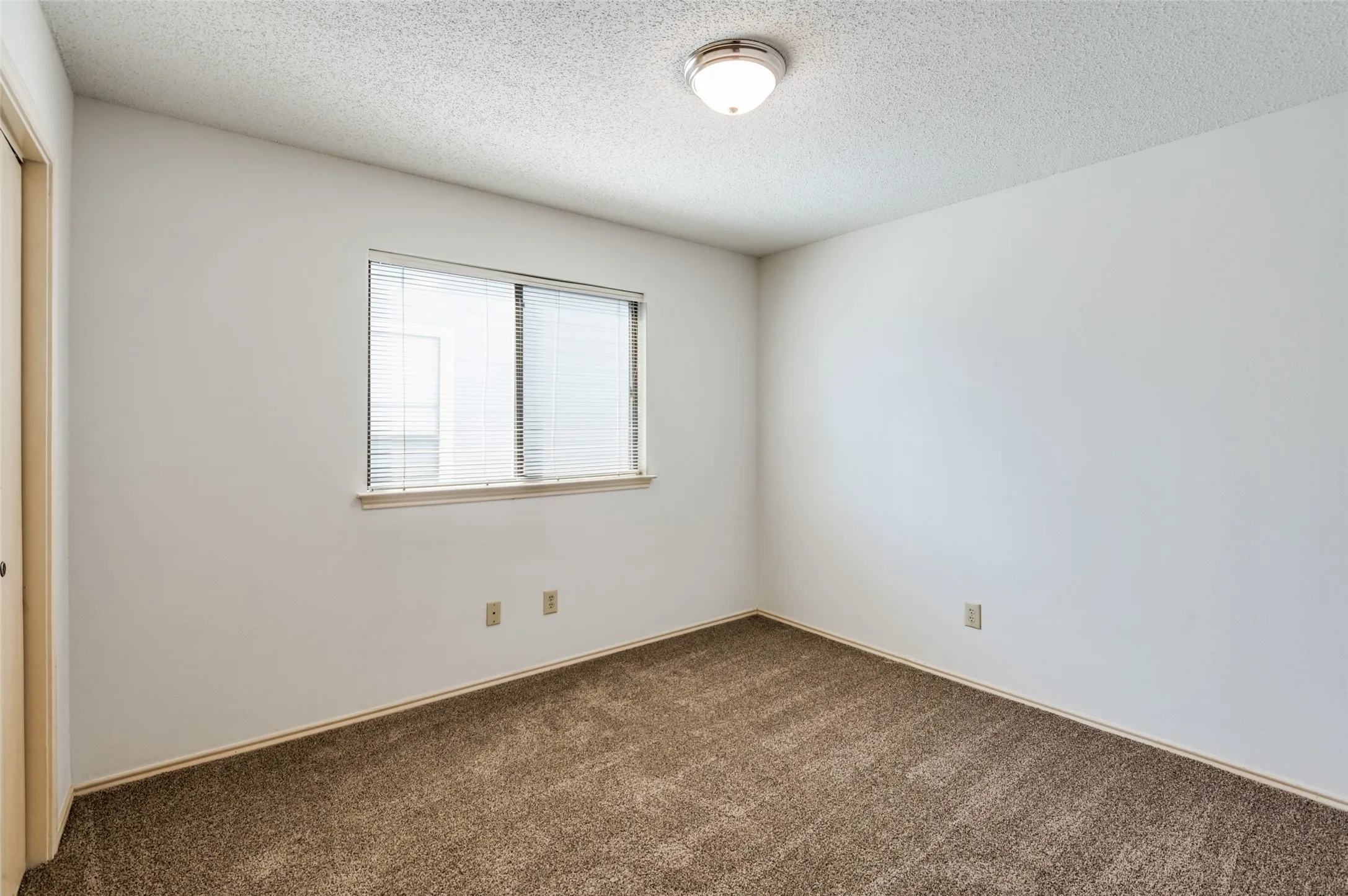 Condominium For Sale in Collin County , 17490 Meandering Way 2203, Dallas, Texas 75252, 3 Bedrooms, 3 Bathrooms, 2 Garage spaces, 1,178 Sqft, built in 1983, Price $249,000, mls#21318696, Real Estate Agent in Dallas, Homes For Sale in Collin county, Homes For Sale in Dallas, Realtor in Dallas Texas, Real Estate Brokerage Independent Realty Texas, Luminita Cordes Realtor