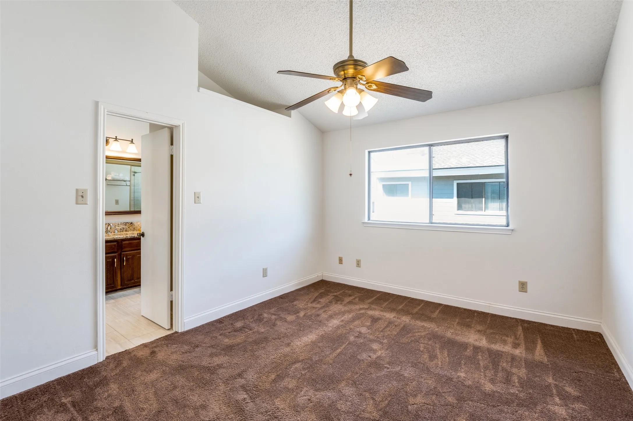Condominium For Sale in Collin County , 17490 Meandering Way 2203, Dallas, Texas 75252, 3 Bedrooms, 3 Bathrooms, 2 Garage spaces, 1,178 Sqft, built in 1983, Price $249,000, mls#21318696, Real Estate Agent in Dallas, Homes For Sale in Collin county, Homes For Sale in Dallas, Realtor in Dallas Texas, Real Estate Brokerage Independent Realty Texas, Luminita Cordes Realtor