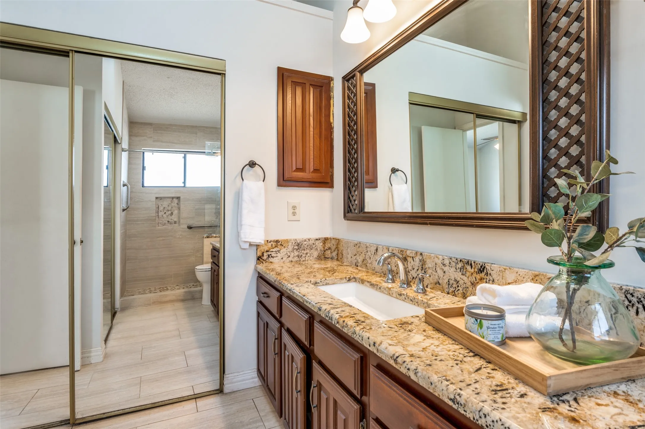 Condominium For Sale in Collin County , 17490 Meandering Way 2203, Dallas, Texas 75252, 3 Bedrooms, 3 Bathrooms, 2 Garage spaces, 1,178 Sqft, built in 1983, Price $249,000, mls#21318696, Real Estate Agent in Dallas, Homes For Sale in Collin county, Homes For Sale in Dallas, Realtor in Dallas Texas, Real Estate Brokerage Independent Realty Texas, Luminita Cordes Realtor