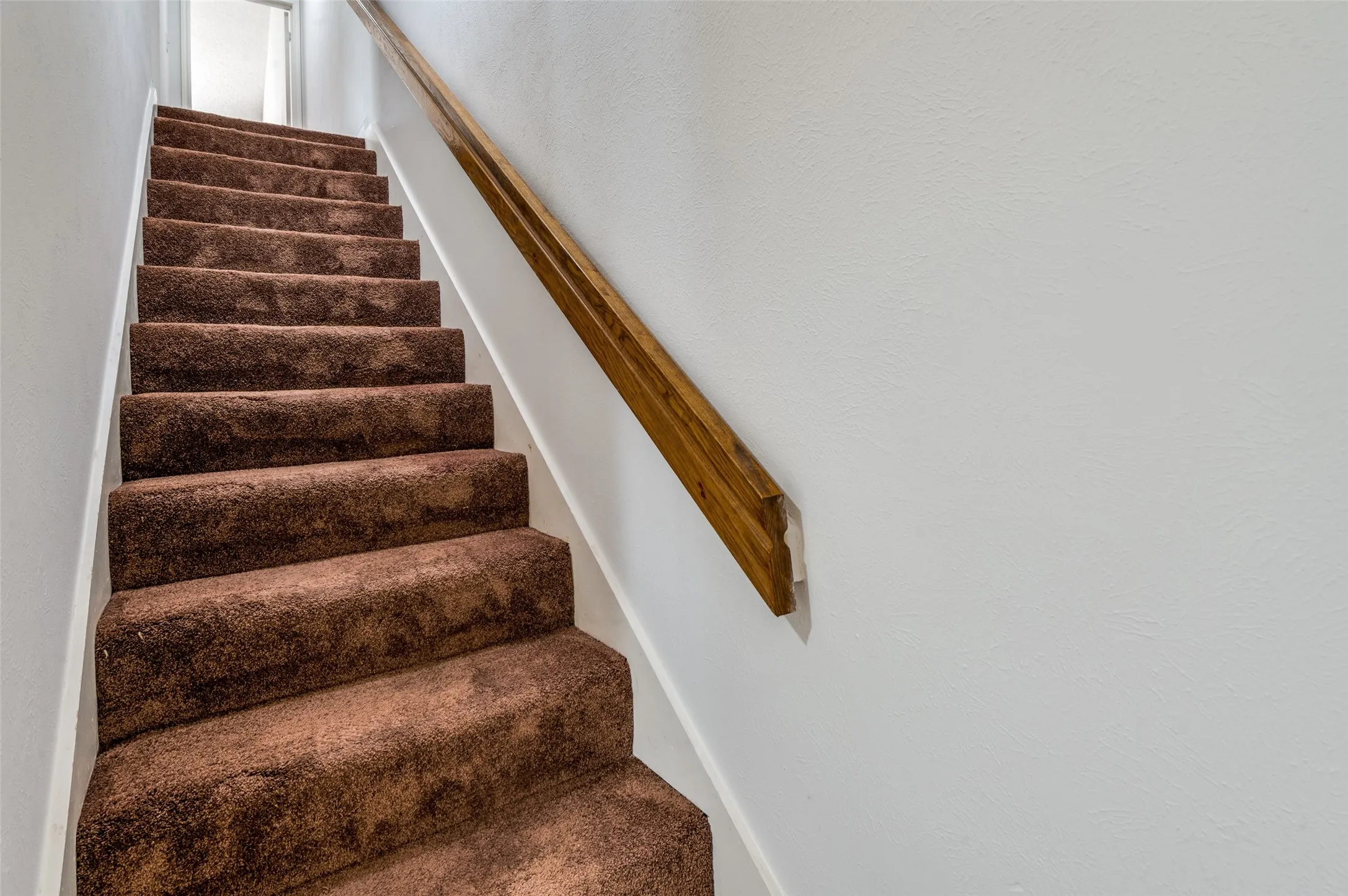 Condominium For Sale in Collin County , 17490 Meandering Way 2203, Dallas, Texas 75252, 3 Bedrooms, 3 Bathrooms, 2 Garage spaces, 1,178 Sqft, built in 1983, Price $249,000, mls#21318696, Real Estate Agent in Dallas, Homes For Sale in Collin county, Homes For Sale in Dallas, Realtor in Dallas Texas, Real Estate Brokerage Independent Realty Texas, Luminita Cordes Realtor
