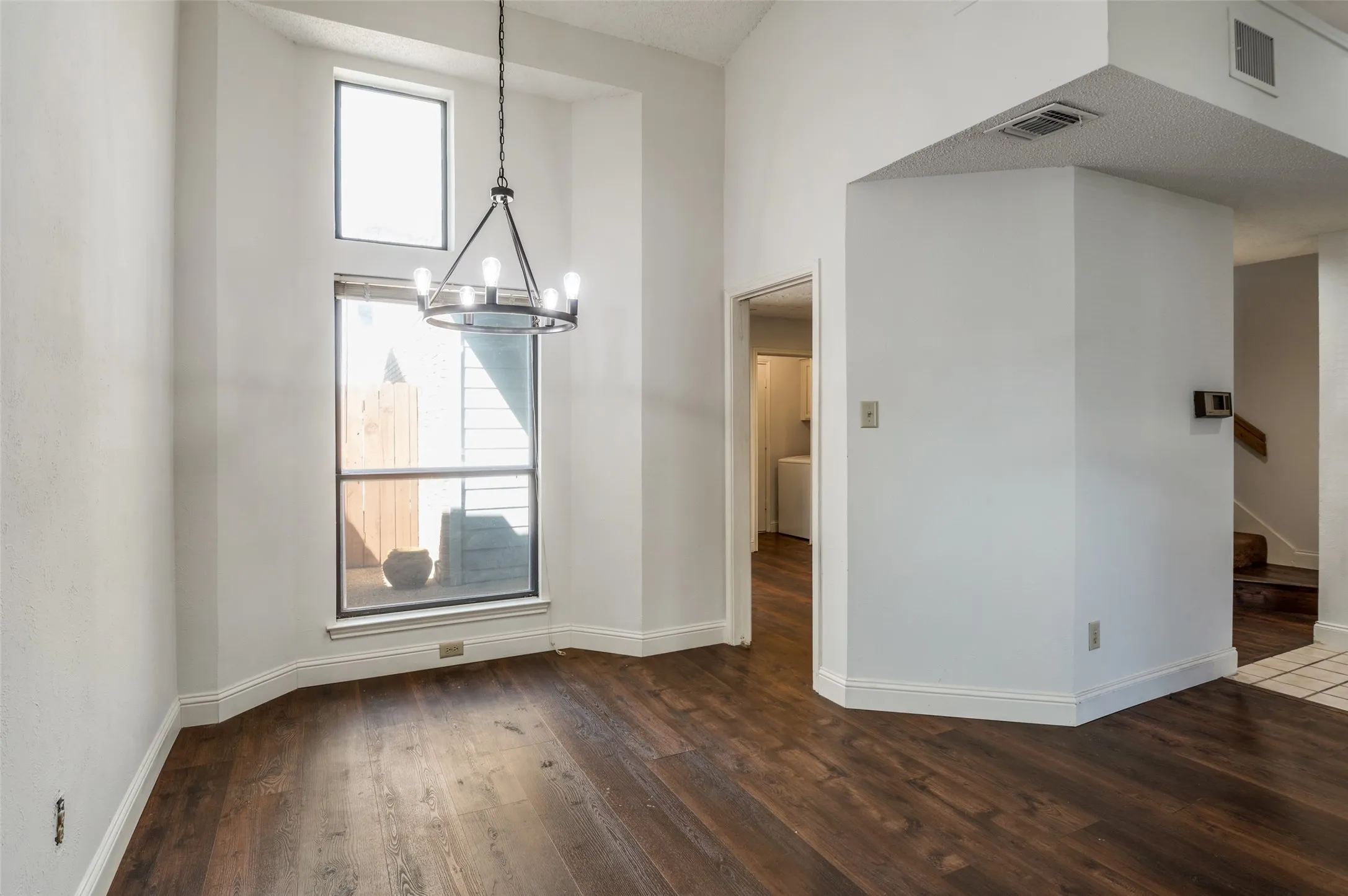 Condominium For Sale in Collin County , 17490 Meandering Way 2203, Dallas, Texas 75252, 3 Bedrooms, 3 Bathrooms, 2 Garage spaces, 1,178 Sqft, built in 1983, Price $249,000, mls#21318696, Real Estate Agent in Dallas, Homes For Sale in Collin county, Homes For Sale in Dallas, Realtor in Dallas Texas, Real Estate Brokerage Independent Realty Texas, Luminita Cordes Realtor