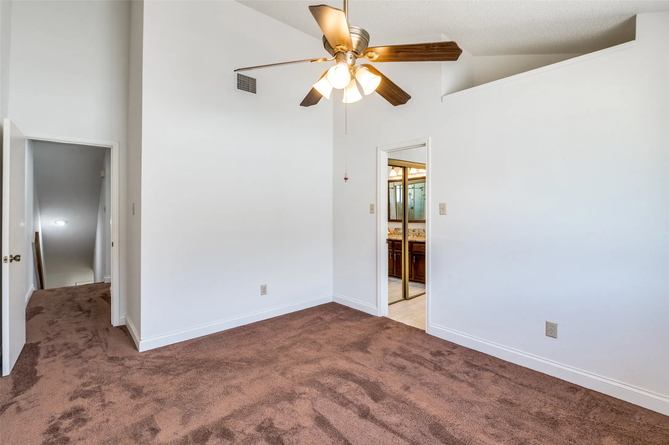 Condominium For Sale in Collin County , 17490 Meandering Way 2203, Dallas, Texas 75252, 3 Bedrooms, 3 Bathrooms, 2 Garage spaces, 1,178 Sqft, built in 1983, Price $249,000, mls#21318696, Real Estate Agent in Dallas, Homes For Sale in Collin county, Homes For Sale in Dallas, Realtor in Dallas Texas, Real Estate Brokerage Independent Realty Texas, Luminita Cordes Realtor