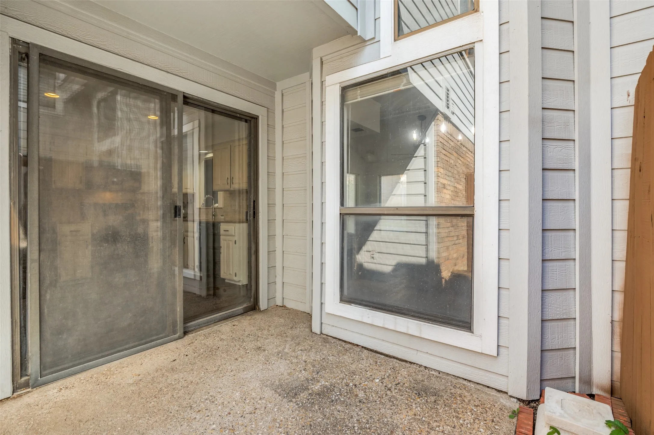 Condominium For Sale in Collin County , 17490 Meandering Way 2203, Dallas, Texas 75252, 3 Bedrooms, 3 Bathrooms, 2 Garage spaces, 1,178 Sqft, built in 1983, Price $249,000, mls#21318696, Real Estate Agent in Dallas, Homes For Sale in Collin county, Homes For Sale in Dallas, Realtor in Dallas Texas, Real Estate Brokerage Independent Realty Texas, Luminita Cordes Realtor