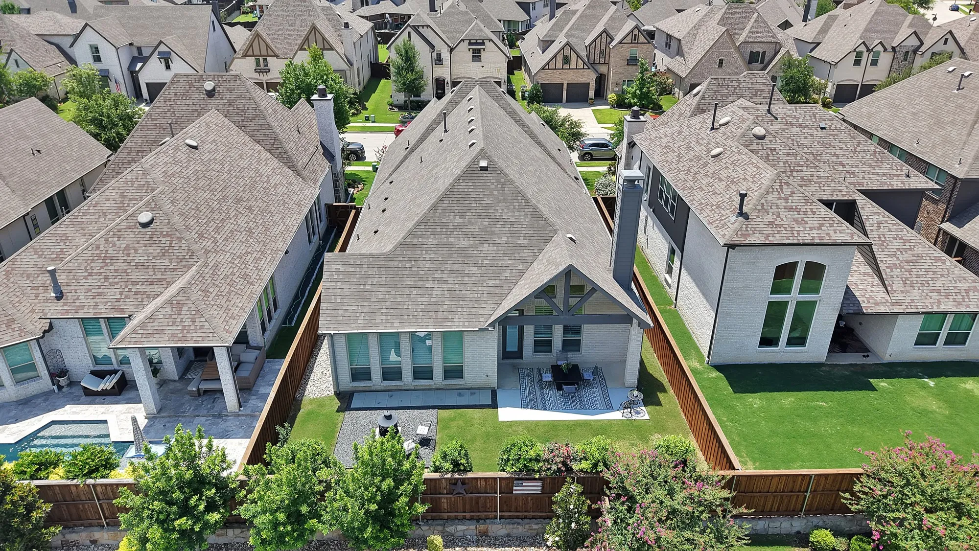 Single Family Residence For Sale in Denton County , 8260 Halifax, The Colony, Texas 75056, 3 Bedroom, 4 Bathroom, 2 Garage spaces, 2,540 Sqft, built in 2020, mls#21320689, Real Estate Agent in The Colony, Homes For Sale in Denton county, Homes For Sale in The Colony, Realtor in The Colony Texas, Real Estate Brokerage Independent Realty Texas, Luminita Cordes Realtor