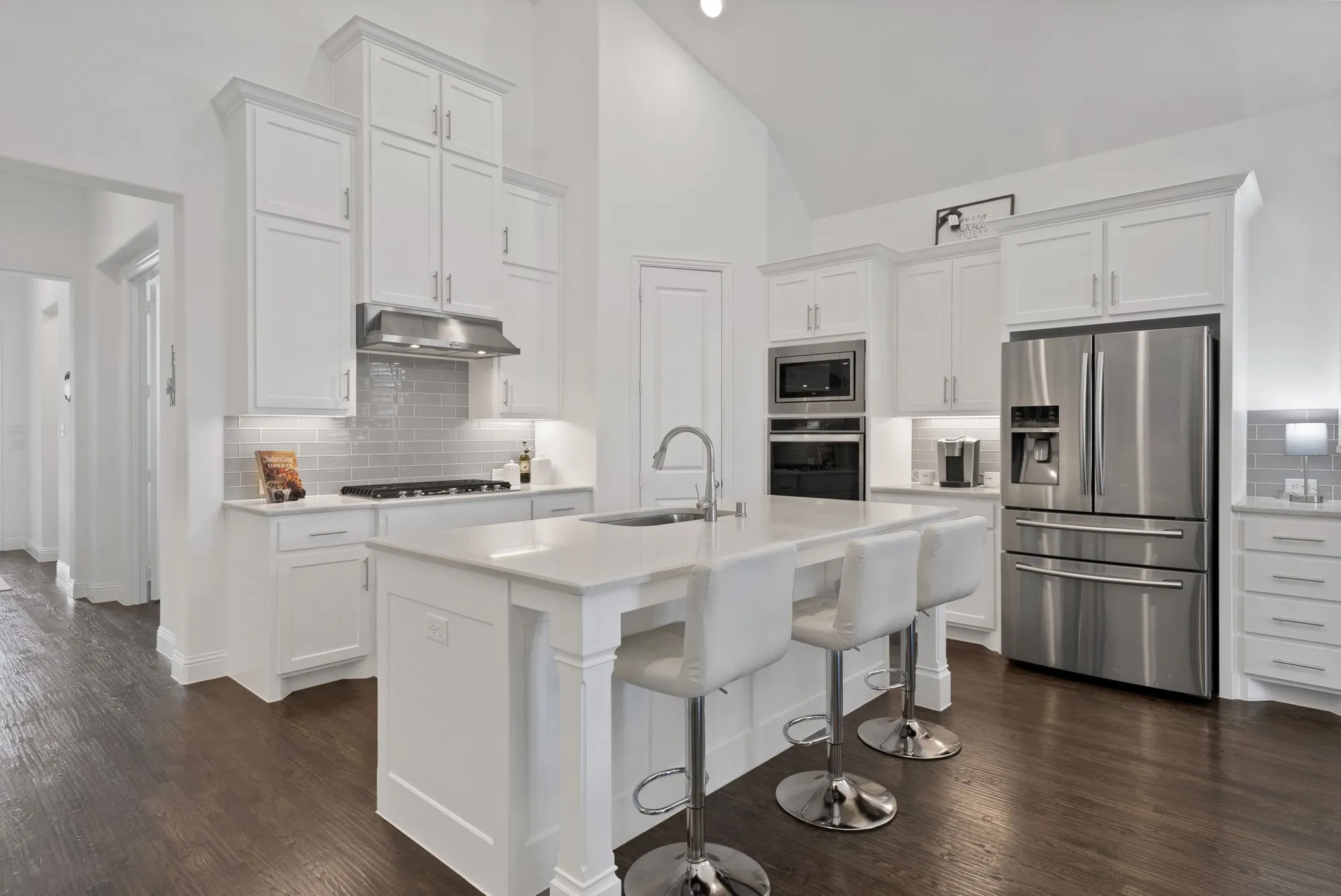 Single Family Residence For Sale in Denton County , 8260 Halifax, The Colony, Texas 75056, 3 Bedroom, 4 Bathroom, 2 Garage spaces, 2,540 Sqft, built in 2020, mls#21320689, Real Estate Agent in The Colony, Homes For Sale in Denton county, Homes For Sale in The Colony, Realtor in The Colony Texas, Real Estate Brokerage Independent Realty Texas, Luminita Cordes Realtor