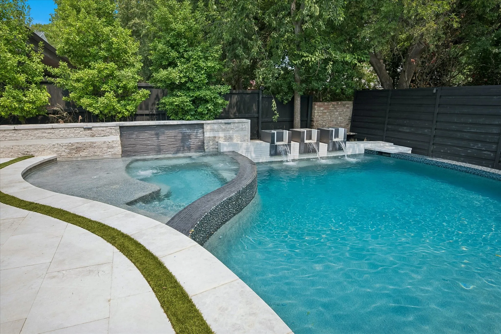 Single Family Residence For Sale in Dallas County , 6506 Kathleen Court, Garland, Texas 75044, 4 Bedroom, 3 Bathroom, 2 Garage spaces, 2,500 Sqft, built in 1975, mls#21319127, Real Estate Agent in Garland, Homes For Sale in Dallas county, Homes For Sale in Garland, Realtor in Garland Texas, Real Estate Brokerage Independent Realty Texas, Luminita Cordes Realtor