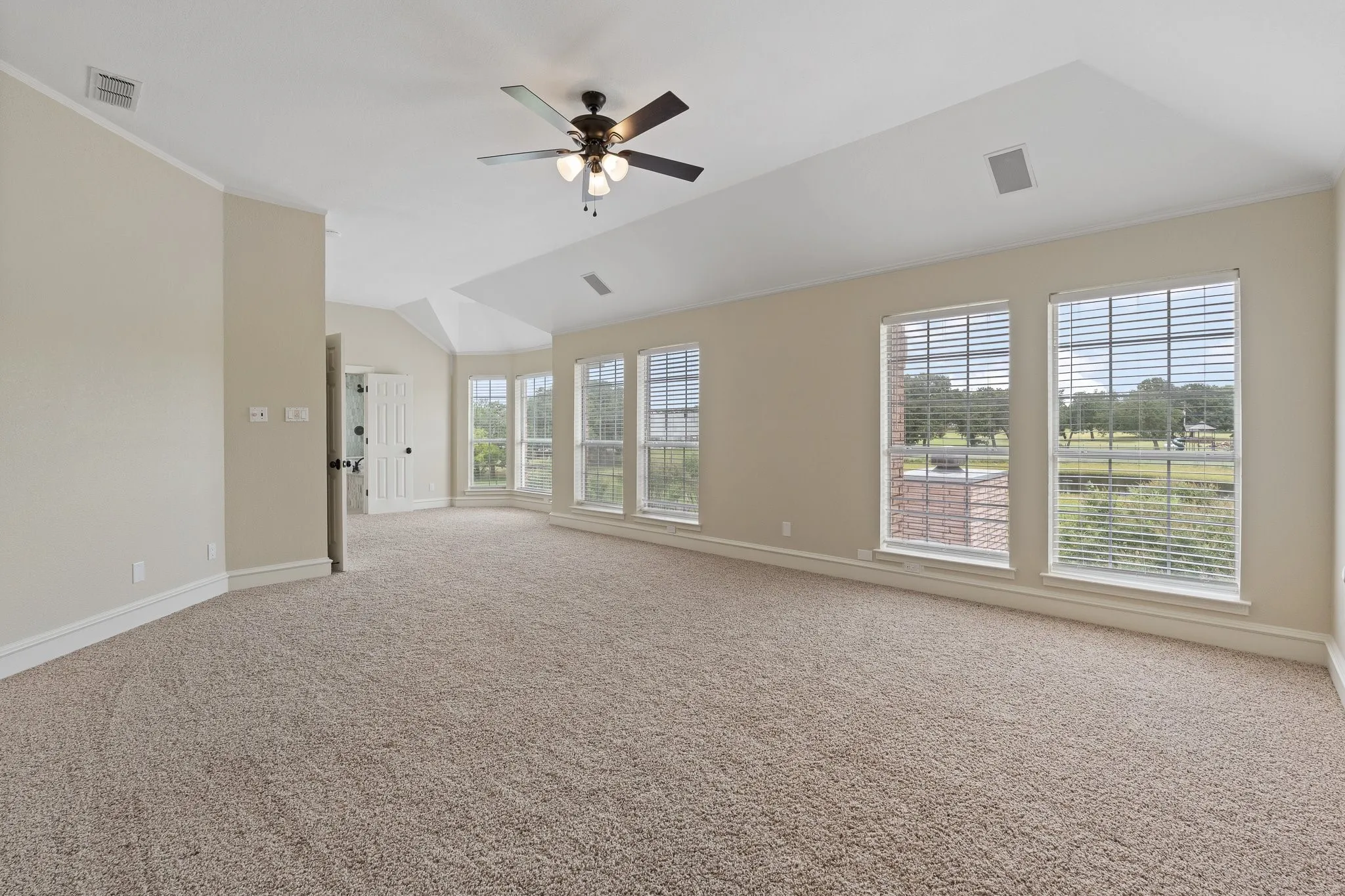 Single Family Residence For Sale in Tarrant County , 6035 Oak Hollow Drive, Burleson, Texas 76028, 5 Bedroom, 6 Bathroom, 3 Garage spaces, 6,410 Sqft, built in 1992, mls#21320630, Real Estate Agent in Burleson, Homes For Sale in Tarrant county, Homes For Sale in Burleson, Realtor in Burleson Texas, Real Estate Brokerage Independent Realty Texas, Luminita Cordes Realtor