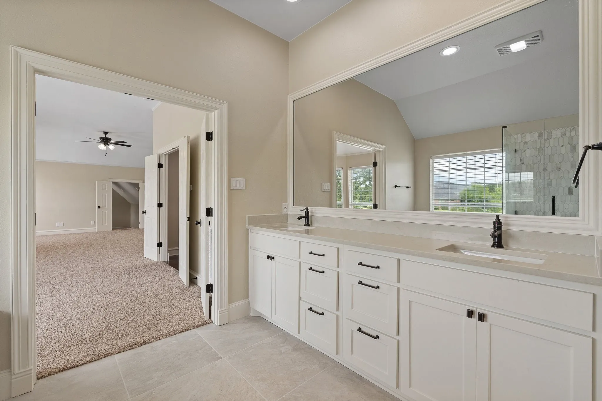 Single Family Residence For Sale in Tarrant County , 6035 Oak Hollow Drive, Burleson, Texas 76028, 5 Bedroom, 6 Bathroom, 3 Garage spaces, 6,410 Sqft, built in 1992, mls#21320630, Real Estate Agent in Burleson, Homes For Sale in Tarrant county, Homes For Sale in Burleson, Realtor in Burleson Texas, Real Estate Brokerage Independent Realty Texas, Luminita Cordes Realtor