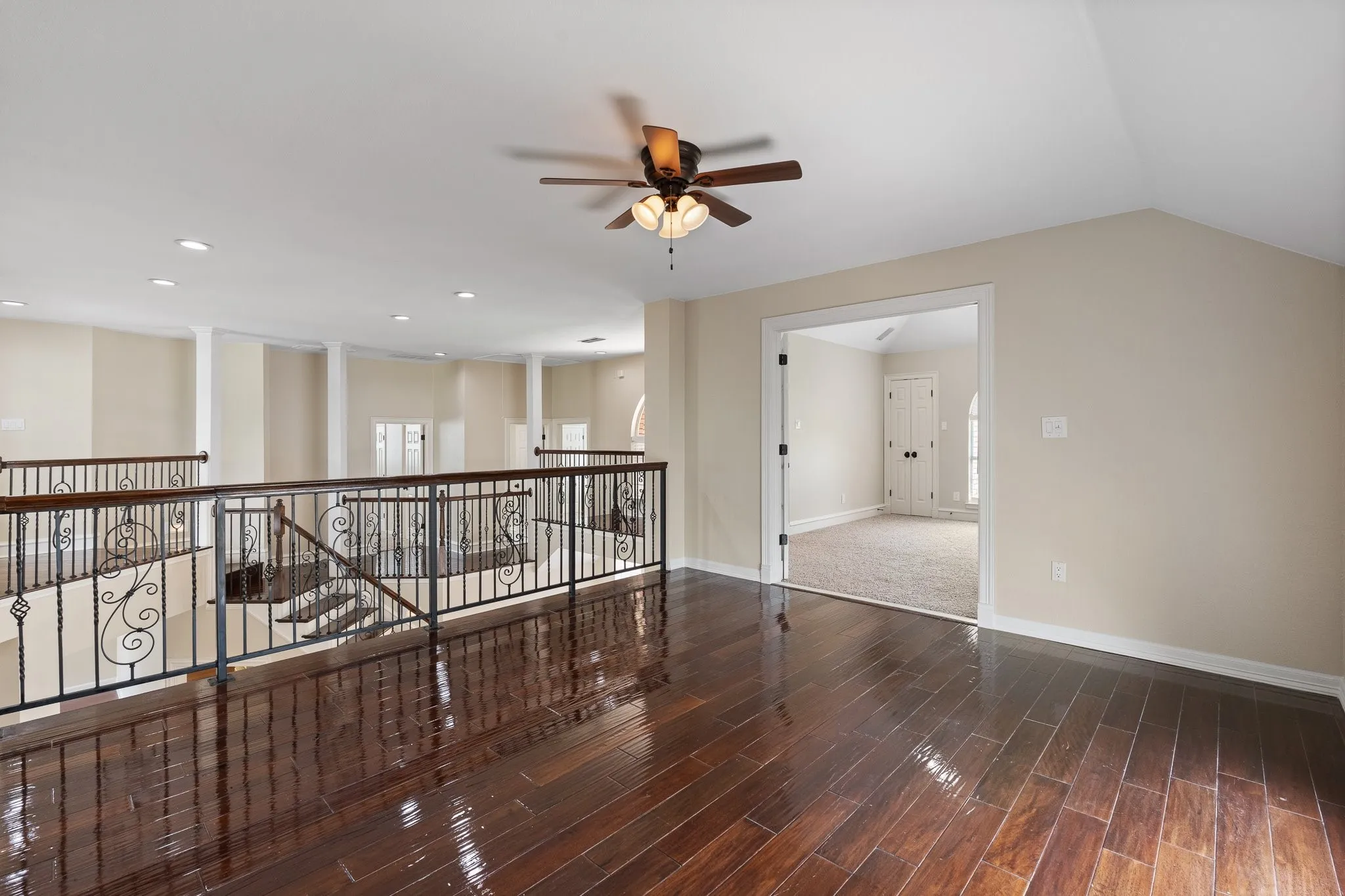 Single Family Residence For Sale in Tarrant County , 6035 Oak Hollow Drive, Burleson, Texas 76028, 5 Bedroom, 6 Bathroom, 3 Garage spaces, 6,410 Sqft, built in 1992, mls#21320630, Real Estate Agent in Burleson, Homes For Sale in Tarrant county, Homes For Sale in Burleson, Realtor in Burleson Texas, Real Estate Brokerage Independent Realty Texas, Luminita Cordes Realtor