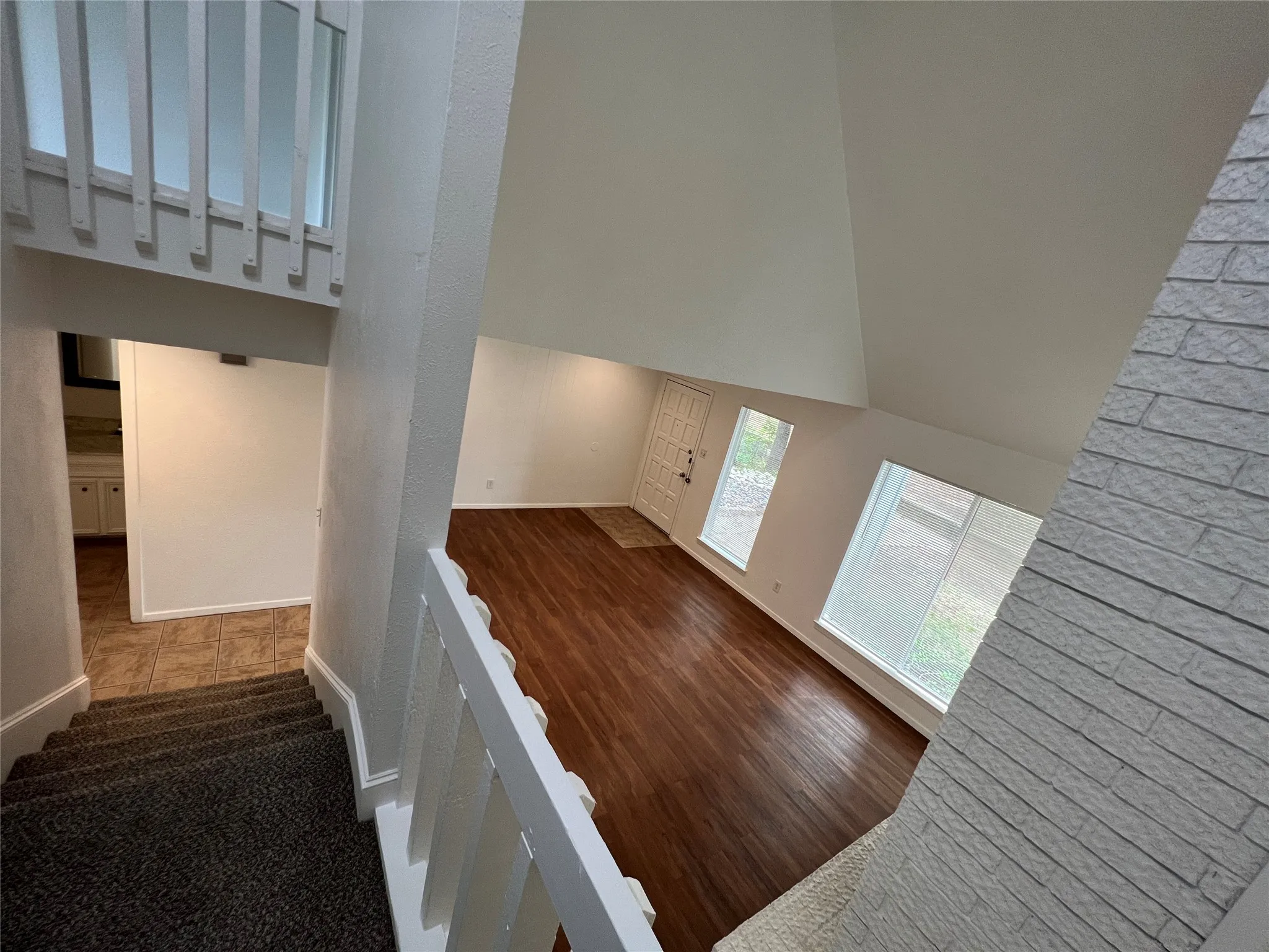 Stairwell up to bedrooms.