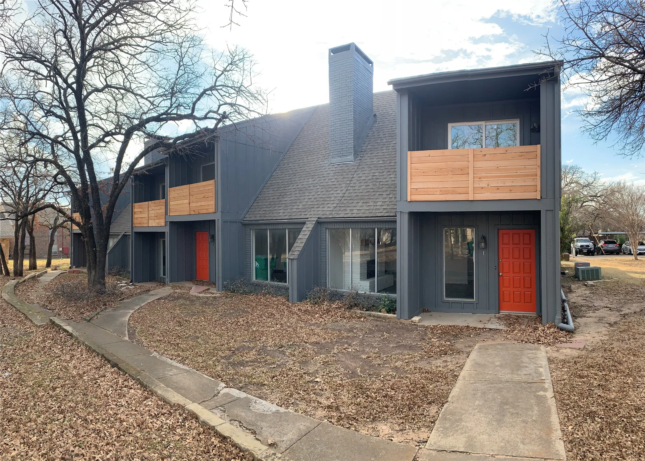 Townhouse For Rent in Denton County , 1908 Camden Court 03, Denton, Texas 76205, 2 Bedroom, 2 Bathroom, Garage spaces, 1,314 Sqft, built in 1974, Price $1,599, mls#21320783, Real Estate Agent in Denton, Homes For Rent in Denton county, Homes For Rent in Denton, Realtor in Denton Texas, Real Estate Brokerage Independent Realty Texas, Luminita Cordes Realtor