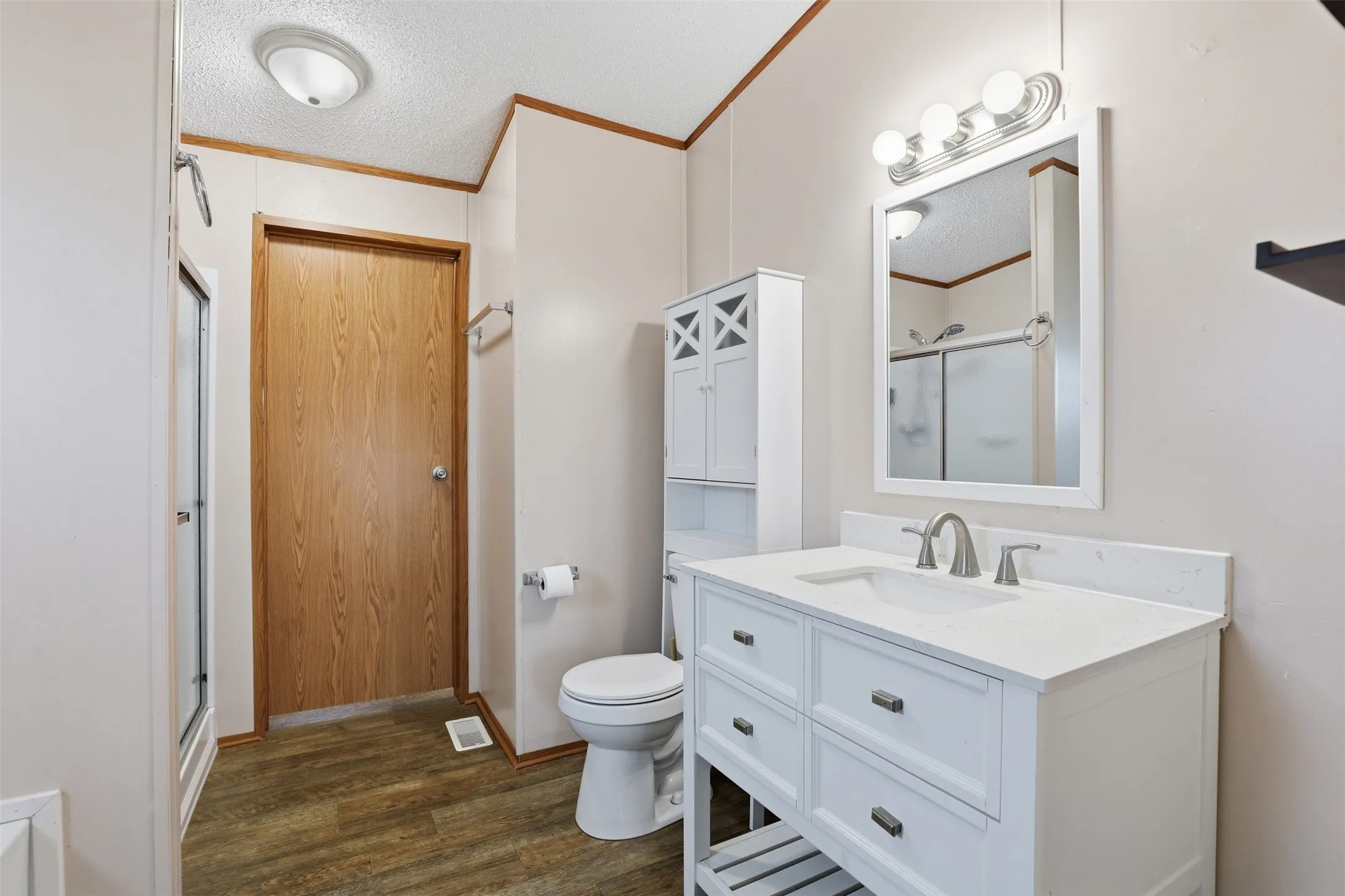 Mobile Home For Sale in Johnson County , 1408 Old Bridge Road, Cleburne, Texas 76033, 3 Bedroom, 2 Bathroom, Garage spaces, 1,408 Sqft, built in 2018, mls#21319212, Real Estate Agent in Cleburne, Homes For Sale in Johnson county, Homes For Sale in Cleburne, Realtor in Cleburne Texas, Real Estate Brokerage Independent Realty Texas, Luminita Cordes Realtor