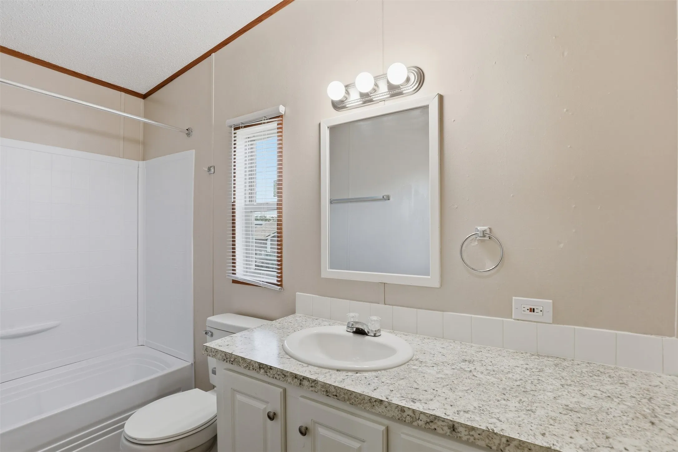 Mobile Home For Sale in Johnson County , 1408 Old Bridge Road, Cleburne, Texas 76033, 3 Bedroom, 2 Bathroom, Garage spaces, 1,408 Sqft, built in 2018, mls#21319212, Real Estate Agent in Cleburne, Homes For Sale in Johnson county, Homes For Sale in Cleburne, Realtor in Cleburne Texas, Real Estate Brokerage Independent Realty Texas, Luminita Cordes Realtor