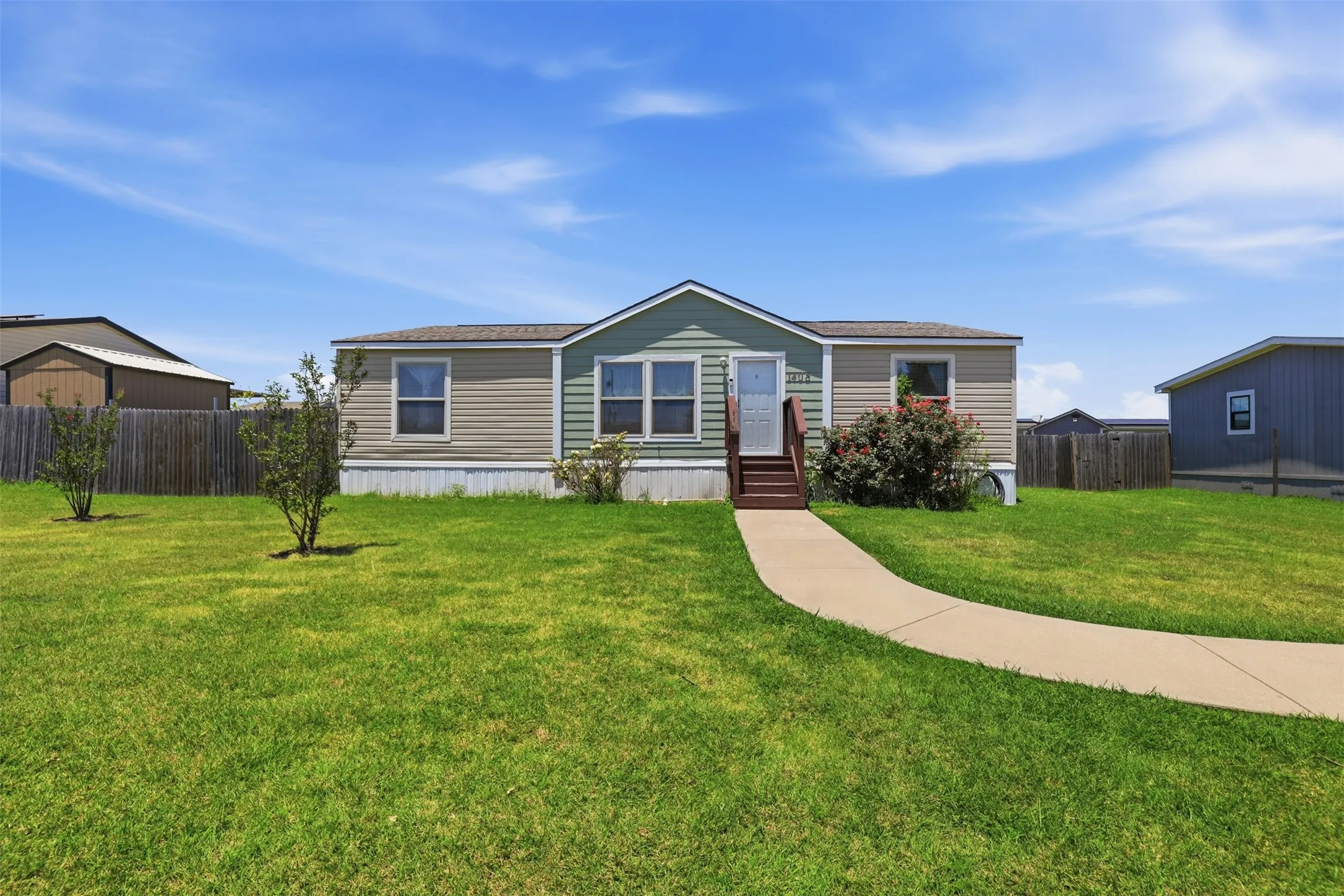 Mobile Home For Sale in Johnson County , 1408 Old Bridge Road, Cleburne, Texas 76033, 3 Bedroom, 2 Bathroom, Garage spaces, 1,408 Sqft, built in 2018, mls#21319212, Real Estate Agent in Cleburne, Homes For Sale in Johnson county, Homes For Sale in Cleburne, Realtor in Cleburne Texas, Real Estate Brokerage Independent Realty Texas, Luminita Cordes Realtor