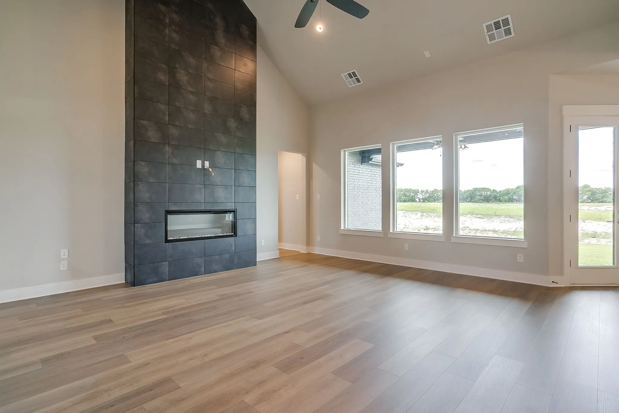 Single Family Residence For Sale in Ellis County , 10121 Baldy Mountain Drive, Waxahachie, Texas 75167, 4 Bedrooms, 3 Bathrooms, 3 Garage spaces, 2,969 Sqft, built in 2026, Price $705,984, mls#21320756, Real Estate Agent in Waxahachie, Homes For Sale in Ellis county, Homes For Sale in Waxahachie, Realtor in Waxahachie Texas, Real Estate Brokerage Independent Realty Texas, Luminita Cordes Realtor
