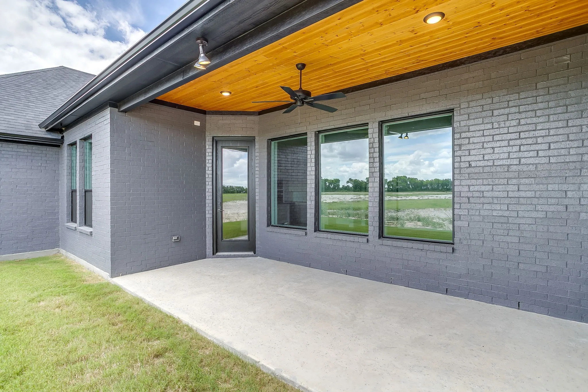 Single Family Residence For Sale in Ellis County , 10121 Baldy Mountain Drive, Waxahachie, Texas 75167, 4 Bedrooms, 3 Bathrooms, 3 Garage spaces, 2,969 Sqft, built in 2026, Price $705,984, mls#21320756, Real Estate Agent in Waxahachie, Homes For Sale in Ellis county, Homes For Sale in Waxahachie, Realtor in Waxahachie Texas, Real Estate Brokerage Independent Realty Texas, Luminita Cordes Realtor