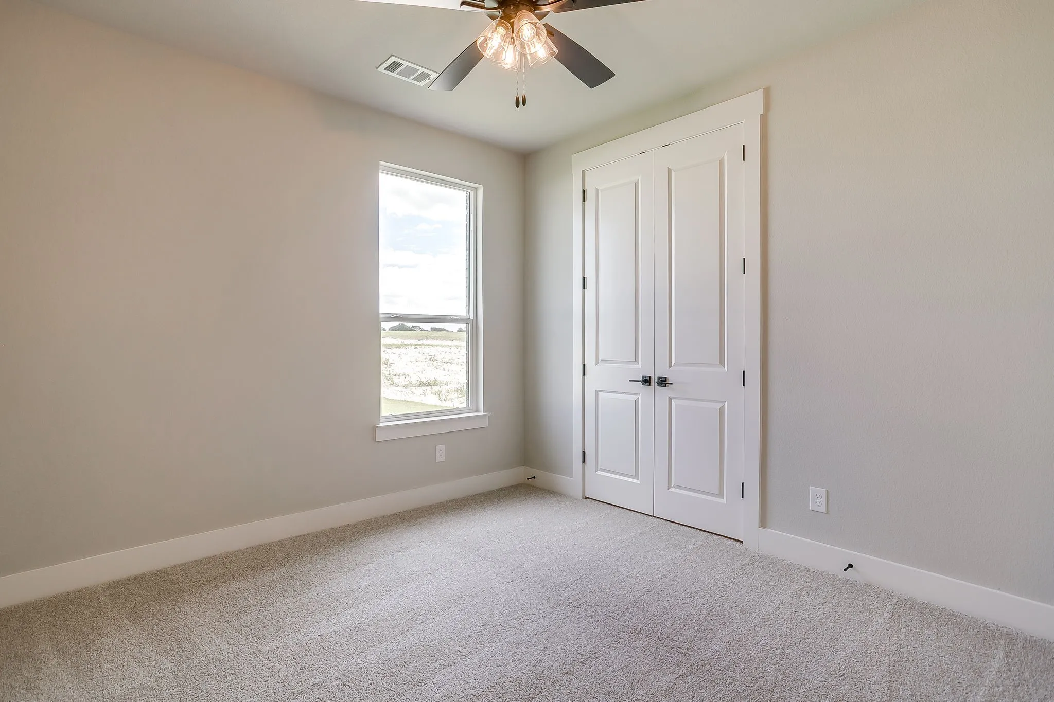 Single Family Residence For Sale in Ellis County , 10121 Baldy Mountain Drive, Waxahachie, Texas 75167, 4 Bedrooms, 3 Bathrooms, 3 Garage spaces, 2,969 Sqft, built in 2026, Price $705,984, mls#21320756, Real Estate Agent in Waxahachie, Homes For Sale in Ellis county, Homes For Sale in Waxahachie, Realtor in Waxahachie Texas, Real Estate Brokerage Independent Realty Texas, Luminita Cordes Realtor