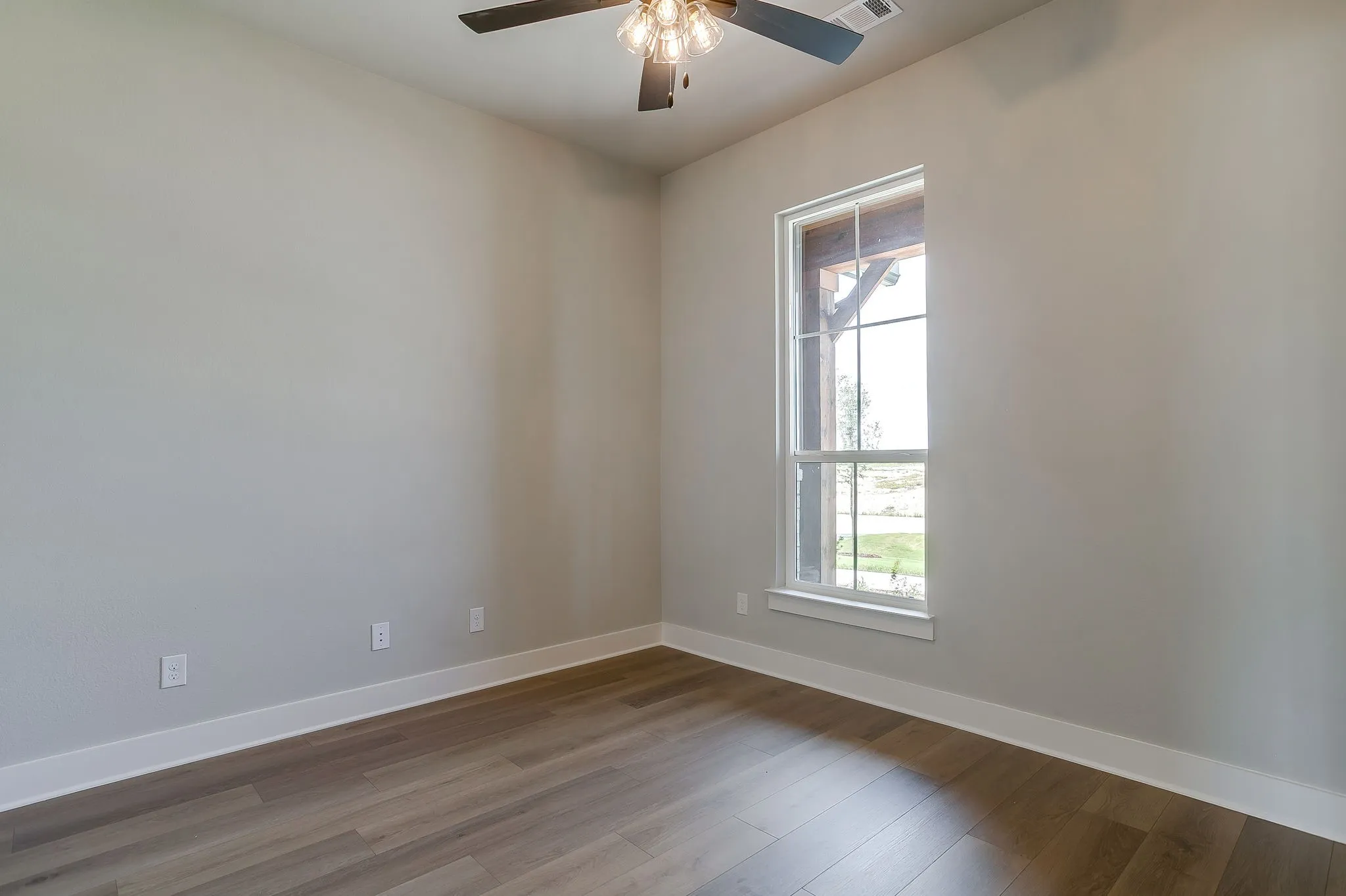Single Family Residence For Sale in Ellis County , 10121 Baldy Mountain Drive, Waxahachie, Texas 75167, 4 Bedrooms, 3 Bathrooms, 3 Garage spaces, 2,969 Sqft, built in 2026, Price $705,984, mls#21320756, Real Estate Agent in Waxahachie, Homes For Sale in Ellis county, Homes For Sale in Waxahachie, Realtor in Waxahachie Texas, Real Estate Brokerage Independent Realty Texas, Luminita Cordes Realtor
