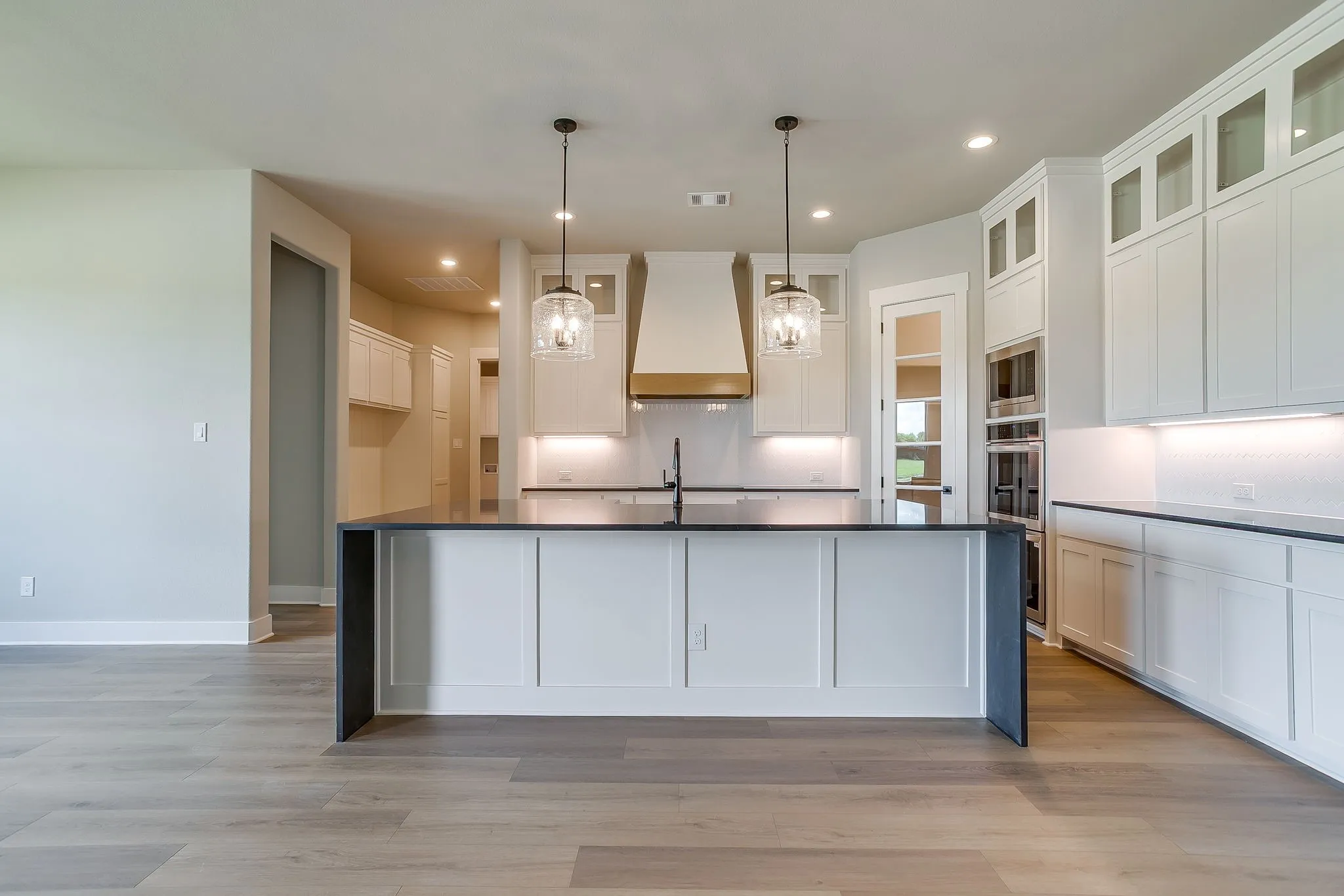 Single Family Residence For Sale in Ellis County , 10121 Baldy Mountain Drive, Waxahachie, Texas 75167, 4 Bedrooms, 3 Bathrooms, 3 Garage spaces, 2,969 Sqft, built in 2026, Price $705,984, mls#21320756, Real Estate Agent in Waxahachie, Homes For Sale in Ellis county, Homes For Sale in Waxahachie, Realtor in Waxahachie Texas, Real Estate Brokerage Independent Realty Texas, Luminita Cordes Realtor