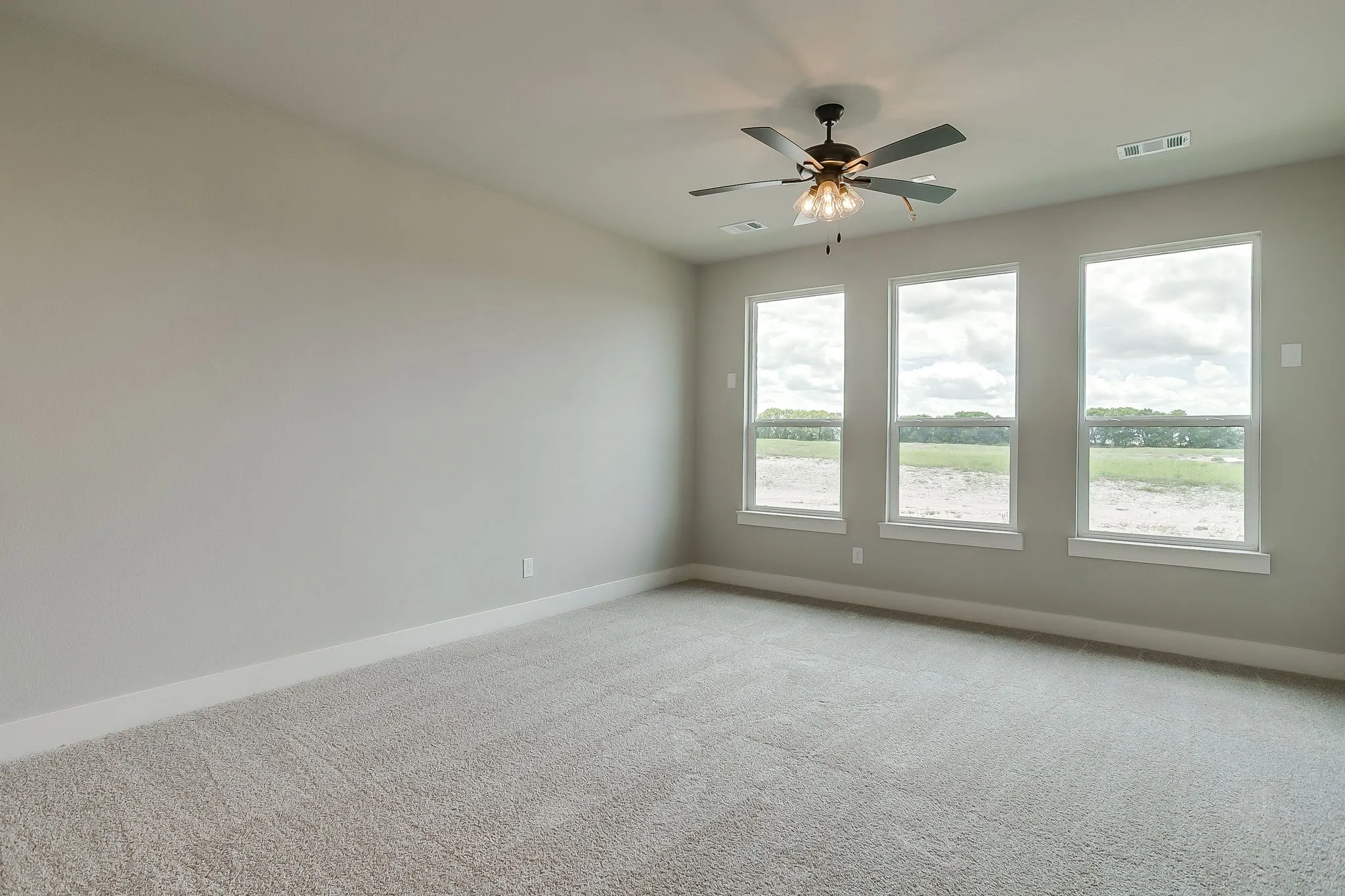 Single Family Residence For Sale in Ellis County , 10121 Baldy Mountain Drive, Waxahachie, Texas 75167, 4 Bedrooms, 3 Bathrooms, 3 Garage spaces, 2,969 Sqft, built in 2026, Price $705,984, mls#21320756, Real Estate Agent in Waxahachie, Homes For Sale in Ellis county, Homes For Sale in Waxahachie, Realtor in Waxahachie Texas, Real Estate Brokerage Independent Realty Texas, Luminita Cordes Realtor