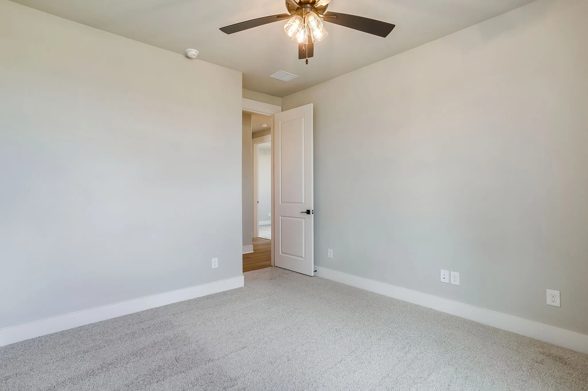 Single Family Residence For Sale in Ellis County , 10121 Baldy Mountain Drive, Waxahachie, Texas 75167, 4 Bedrooms, 3 Bathrooms, 3 Garage spaces, 2,969 Sqft, built in 2026, Price $705,984, mls#21320756, Real Estate Agent in Waxahachie, Homes For Sale in Ellis county, Homes For Sale in Waxahachie, Realtor in Waxahachie Texas, Real Estate Brokerage Independent Realty Texas, Luminita Cordes Realtor
